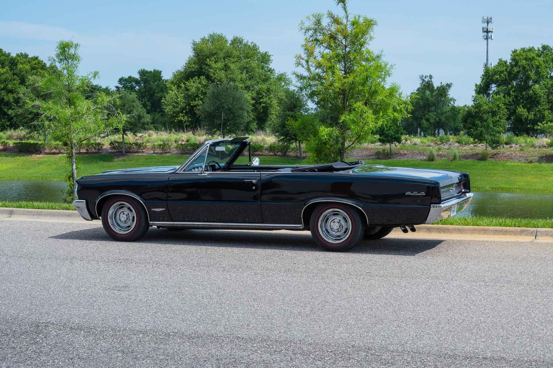 1964 Pontiac GTO 44