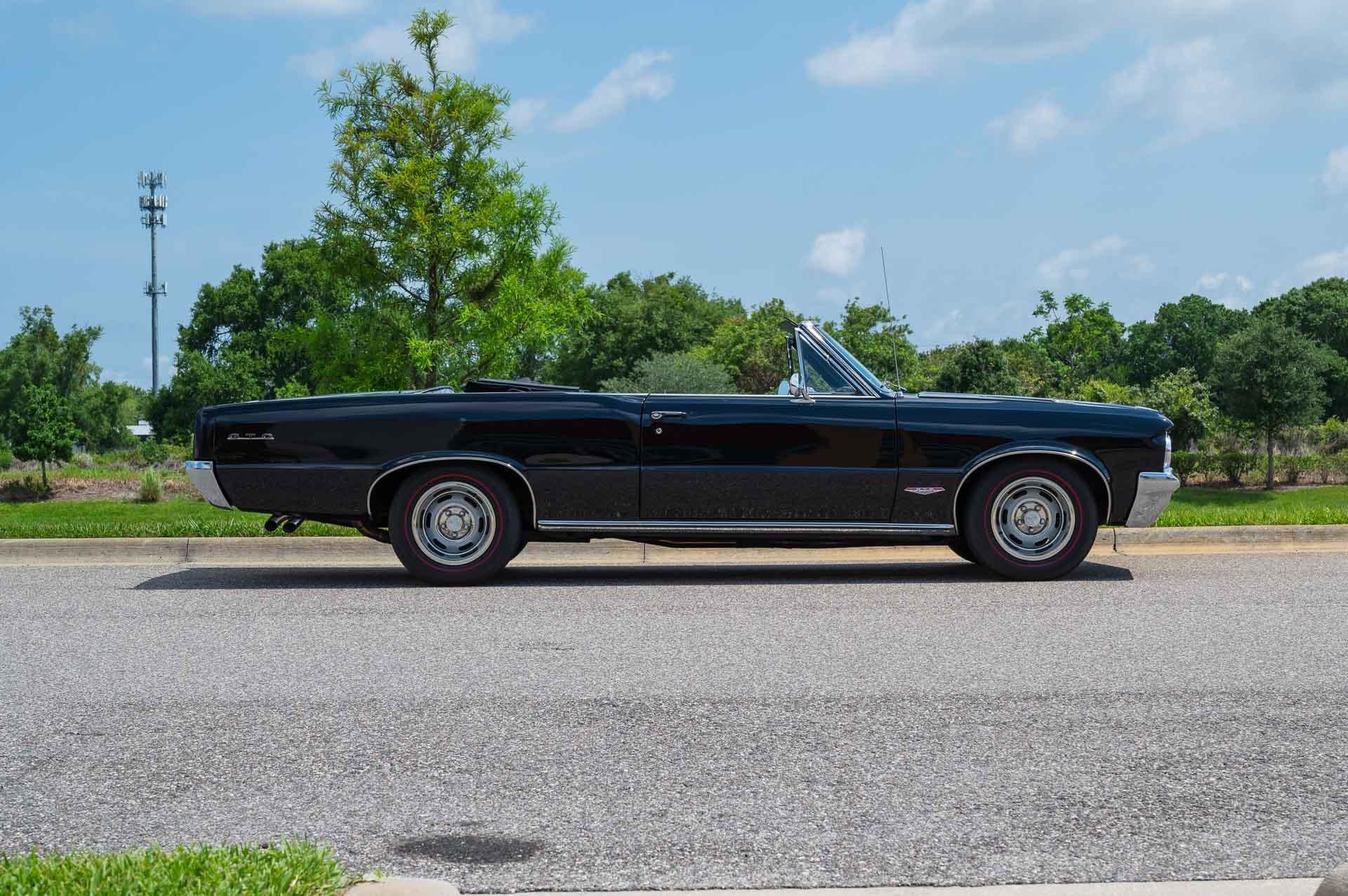 1964 Pontiac GTO 76