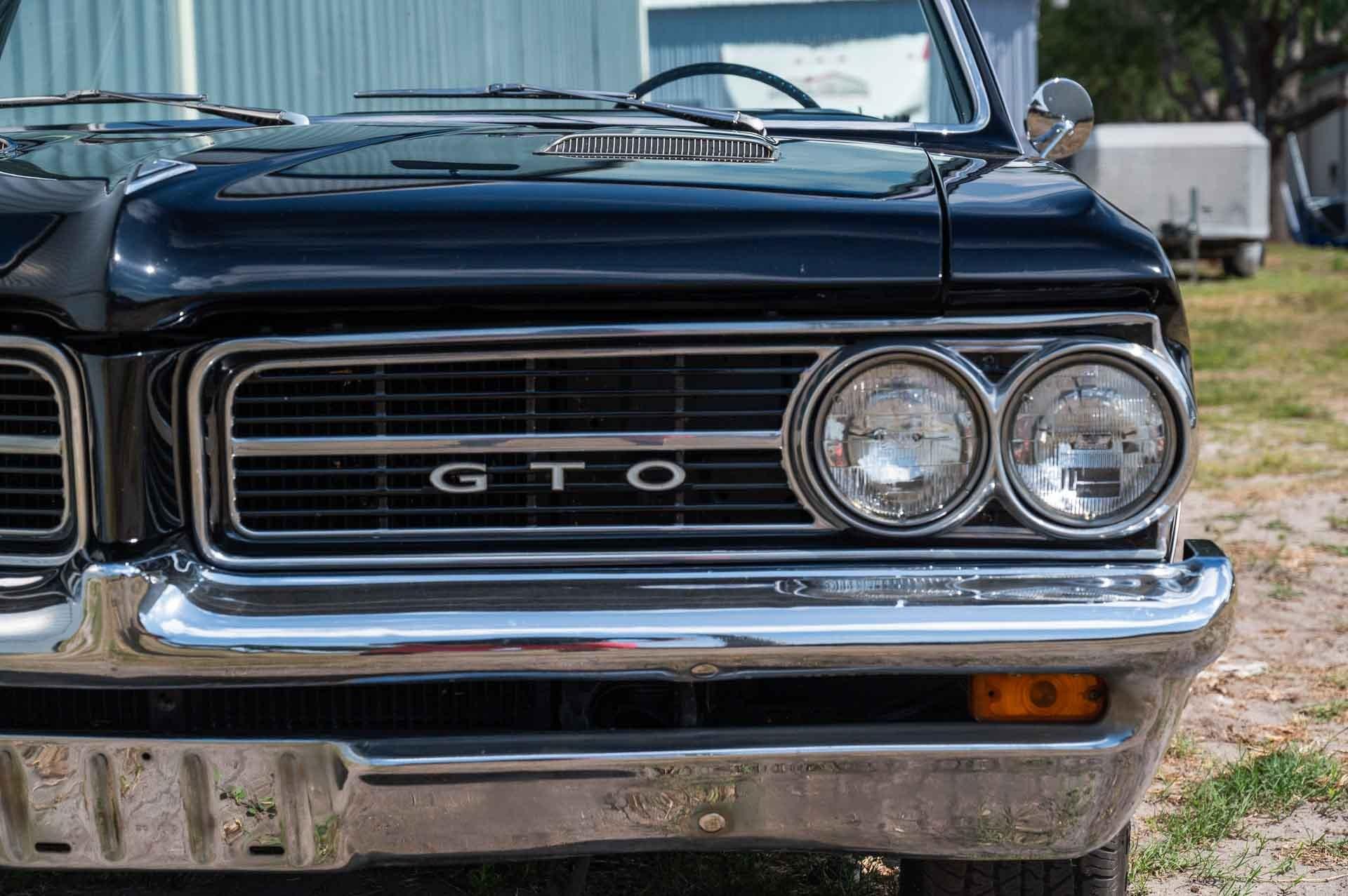 1964 Pontiac GTO 37