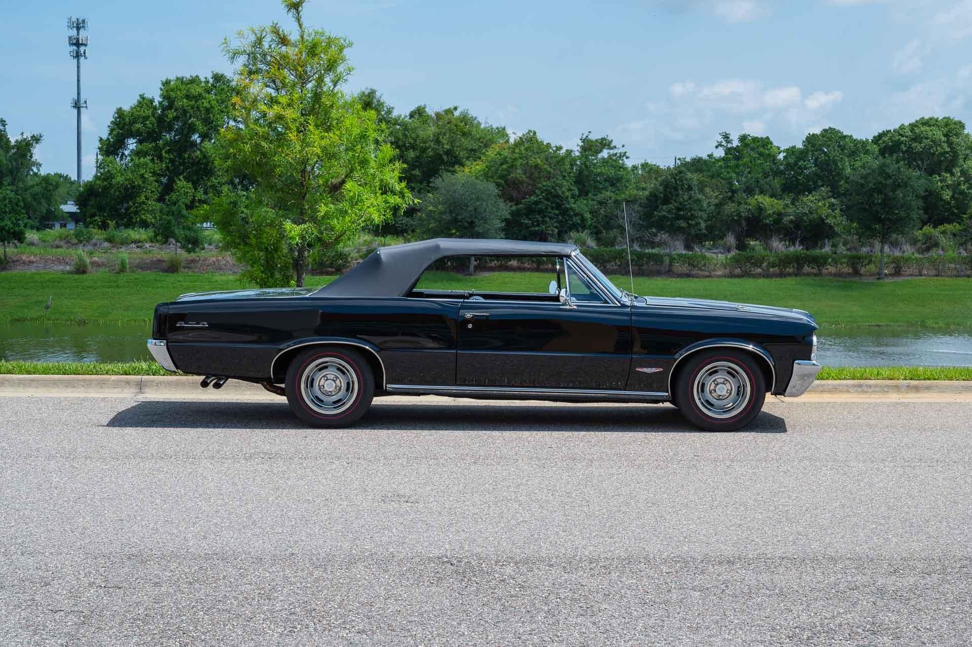 1964 Pontiac GTO 120