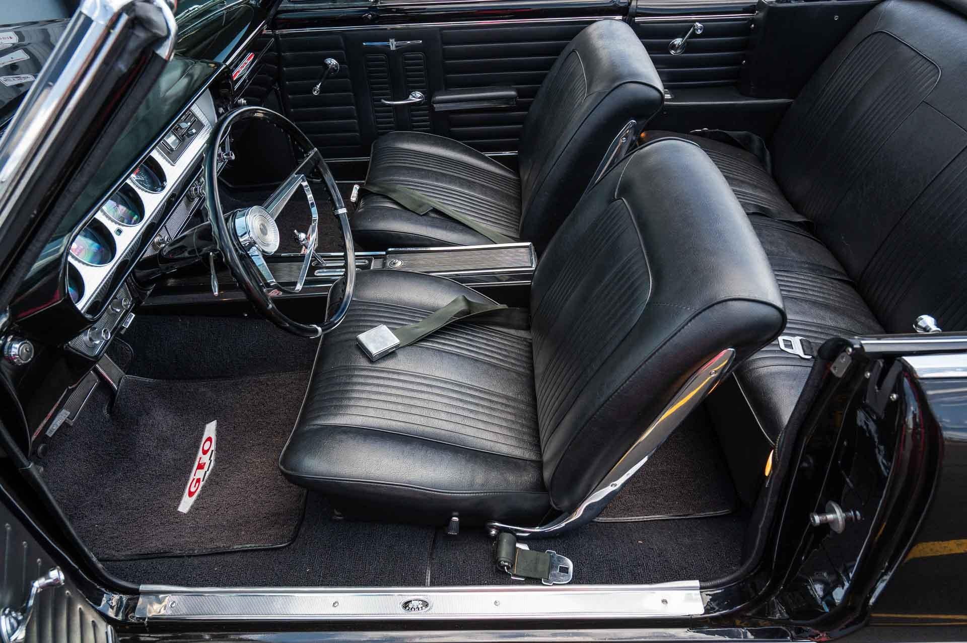 1964 Pontiac GTO 11
