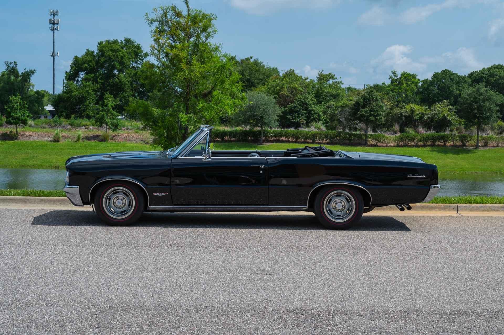 1964 Pontiac GTO 2