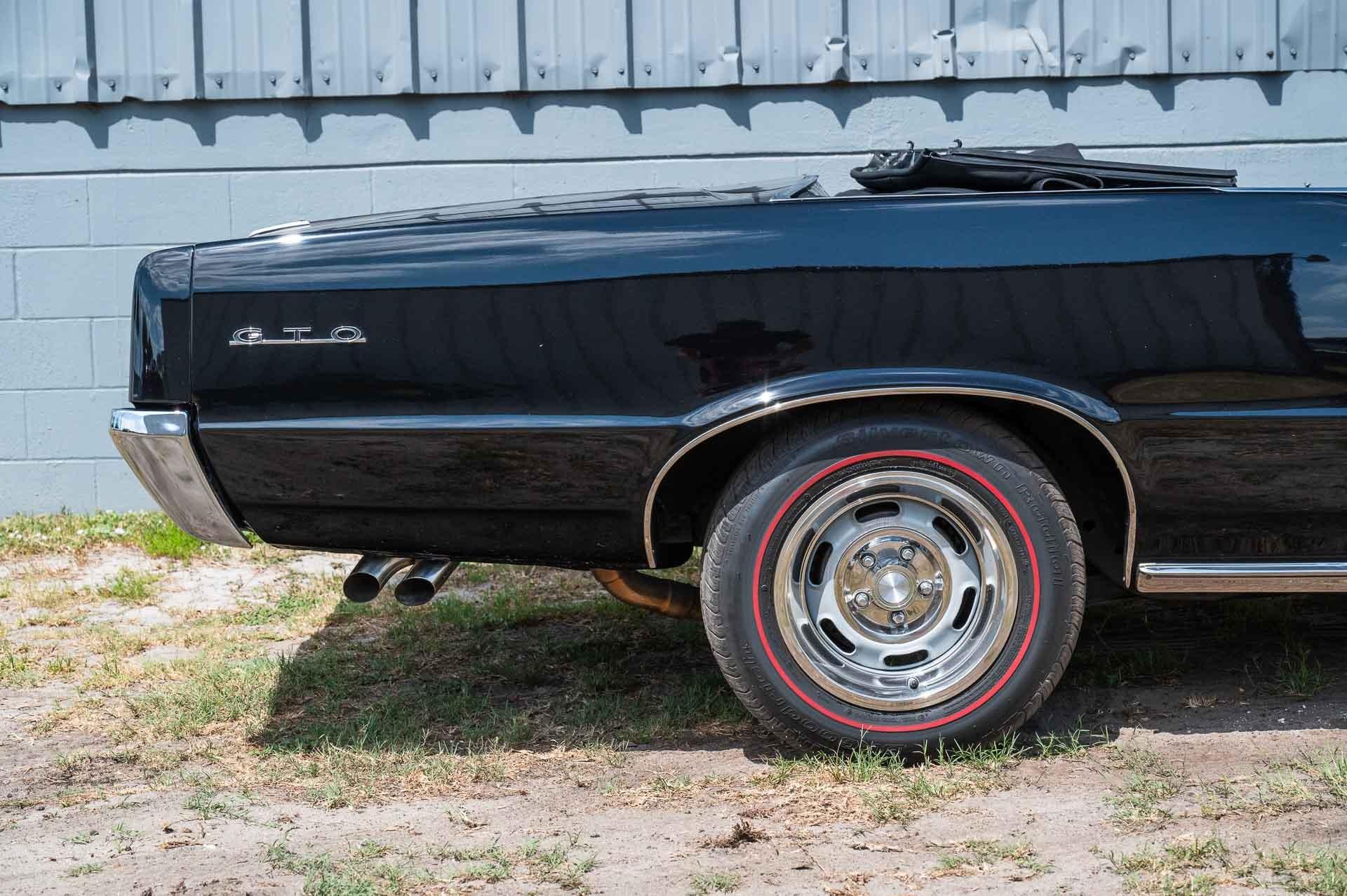 1964 Pontiac GTO 56