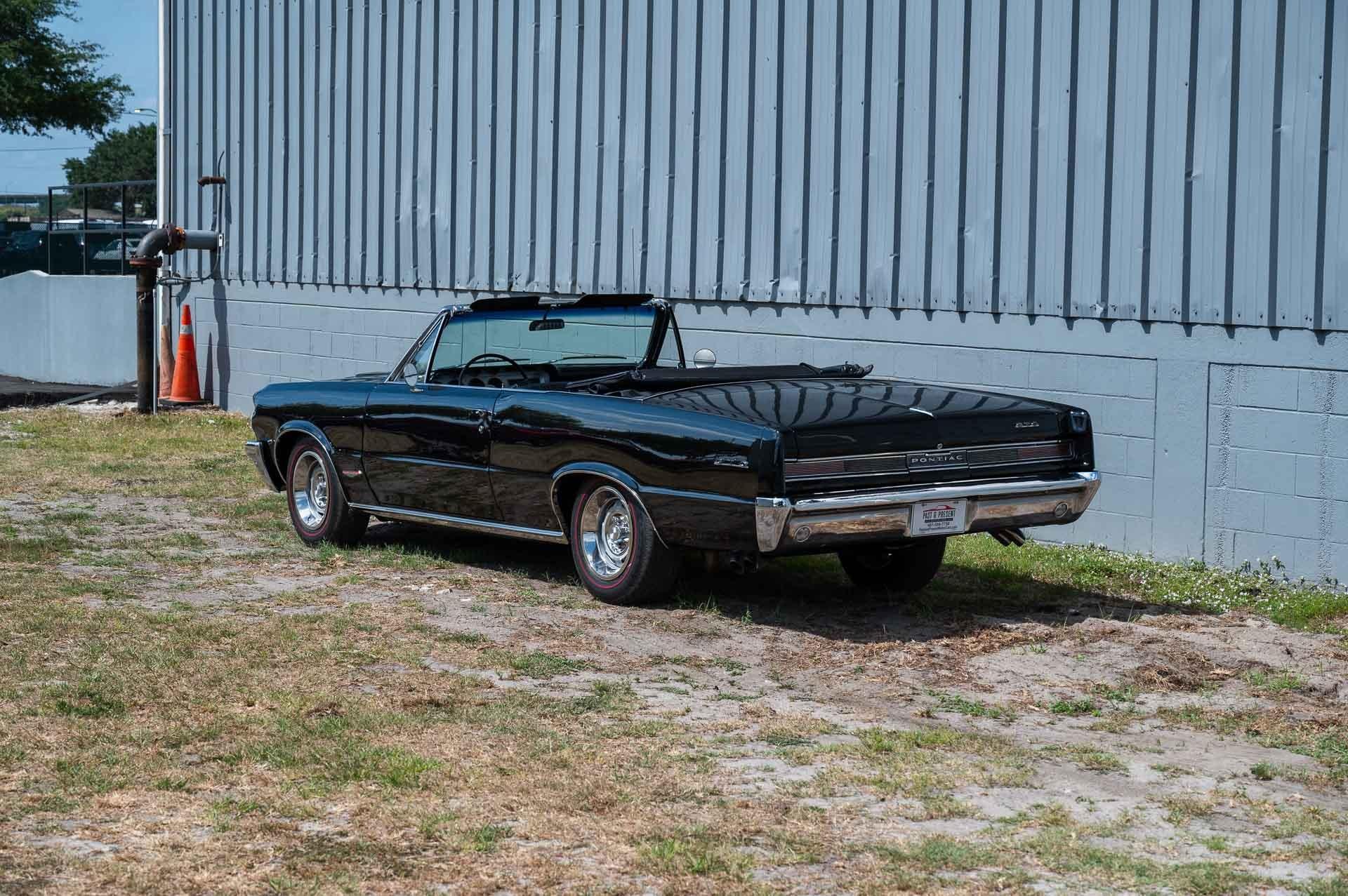 1964 Pontiac GTO 3