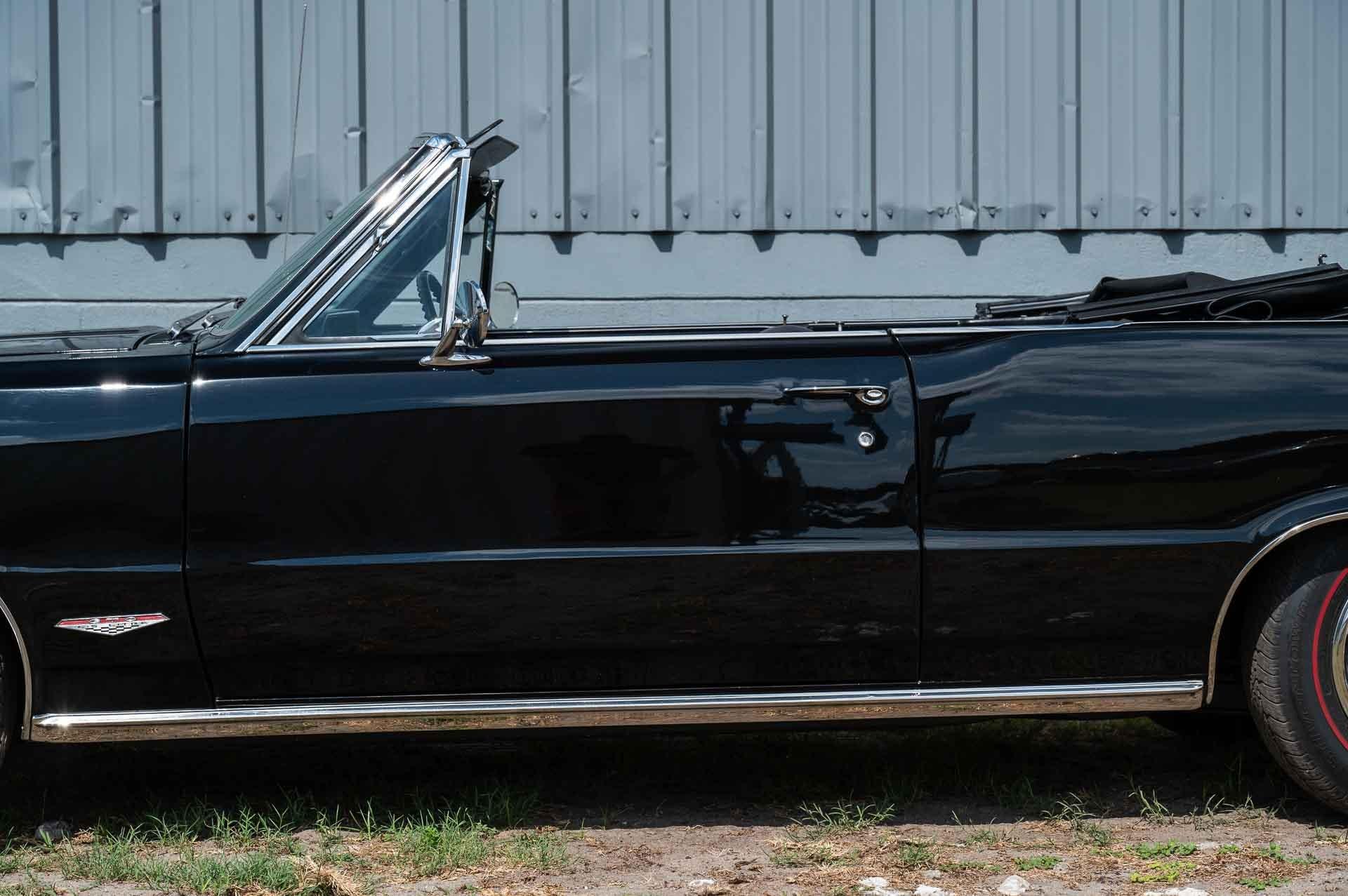 1964 Pontiac GTO 30