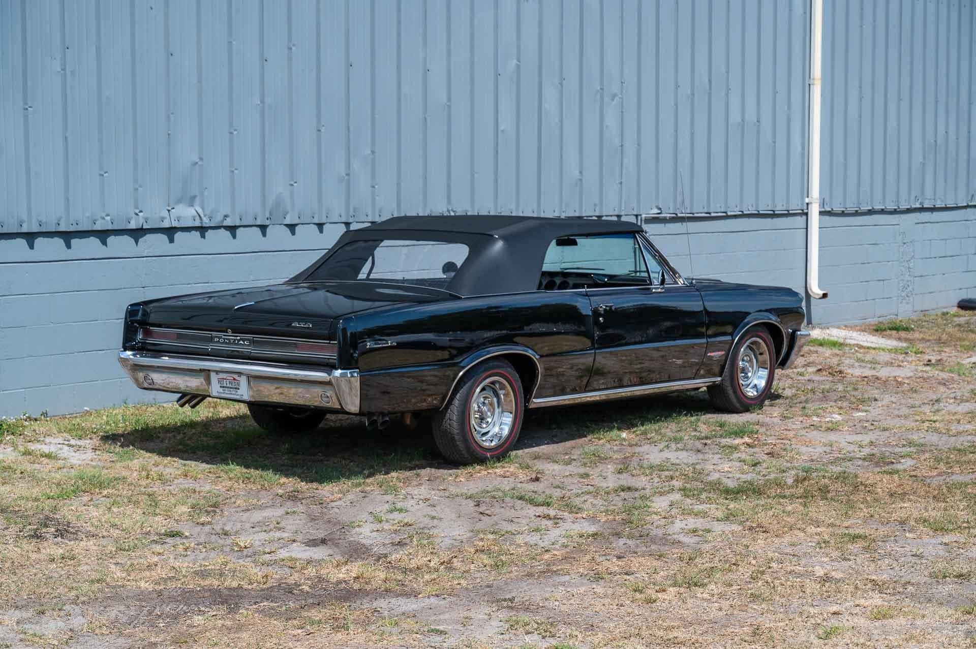 1964 Pontiac GTO 42