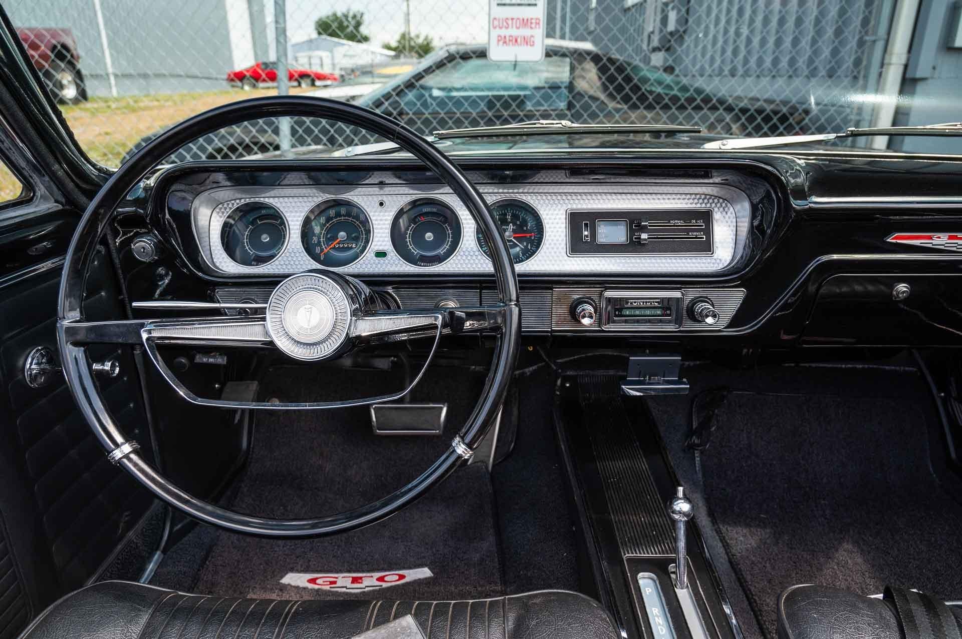 1964 Pontiac GTO 75