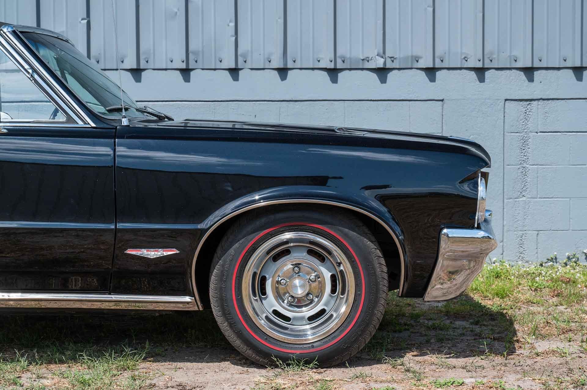 1964 Pontiac GTO 54