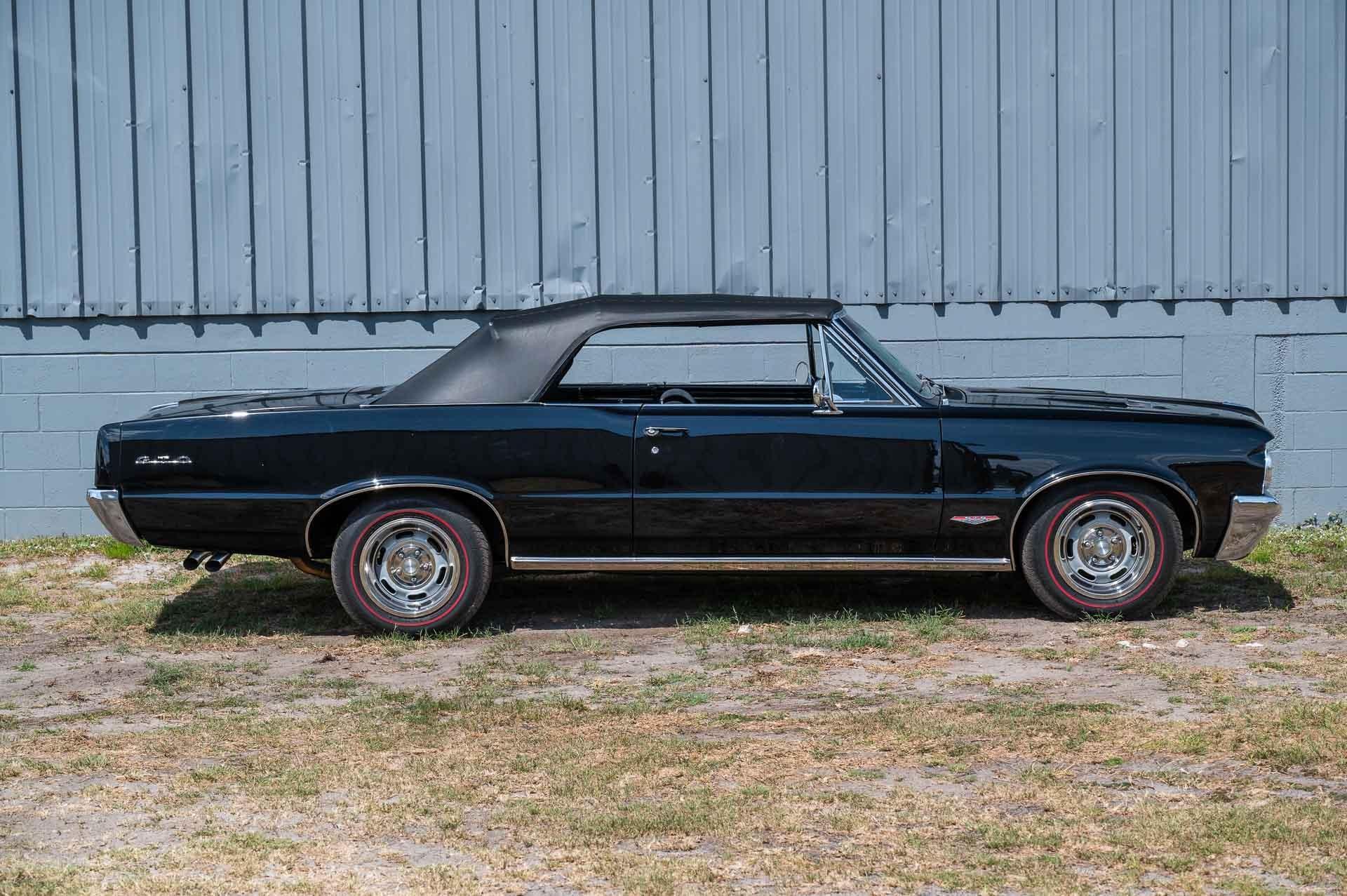 1964 Pontiac GTO 43