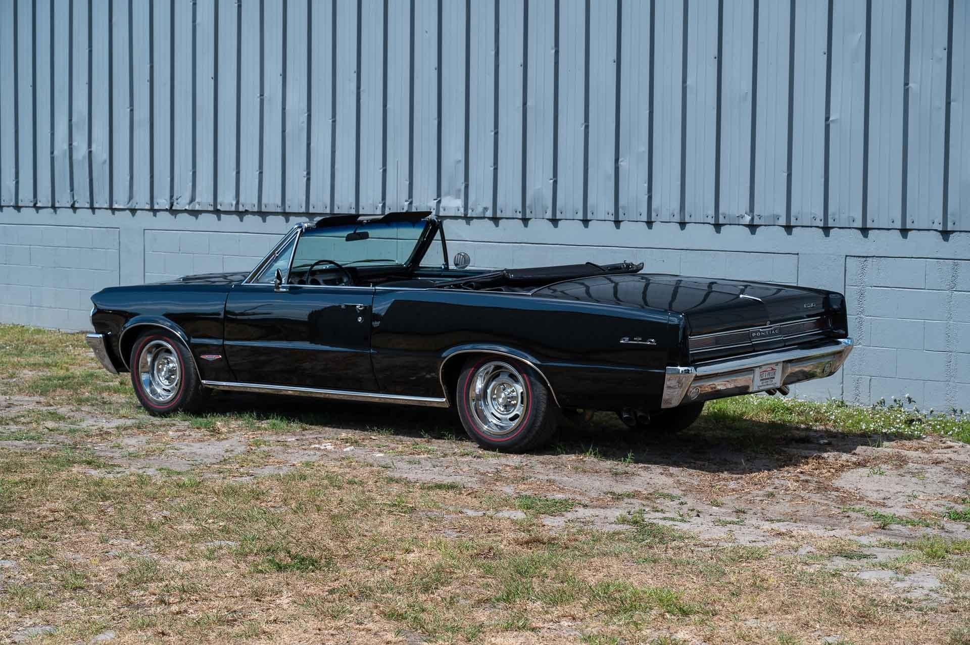 1964 Pontiac GTO 26