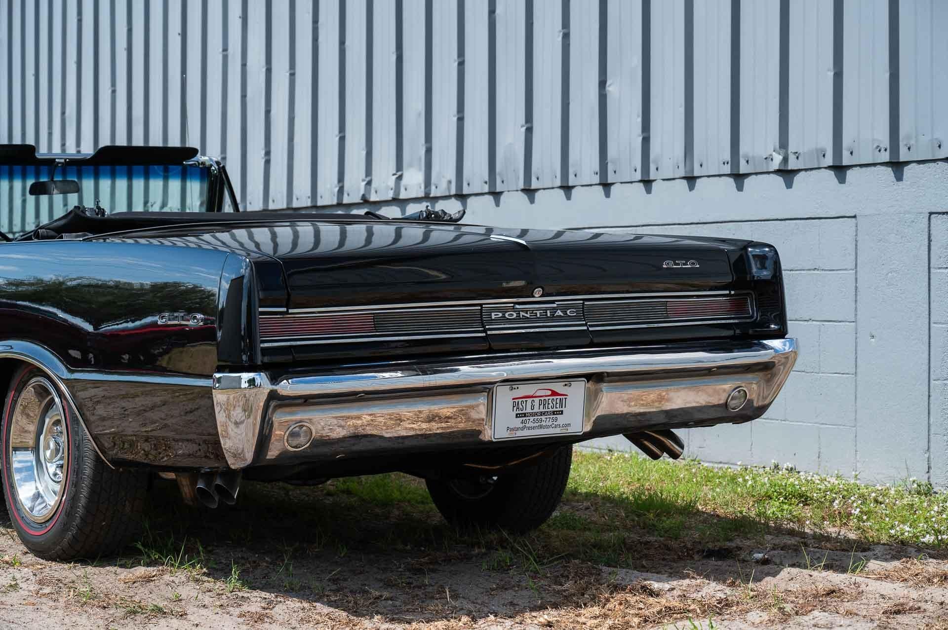1964 Pontiac GTO 28