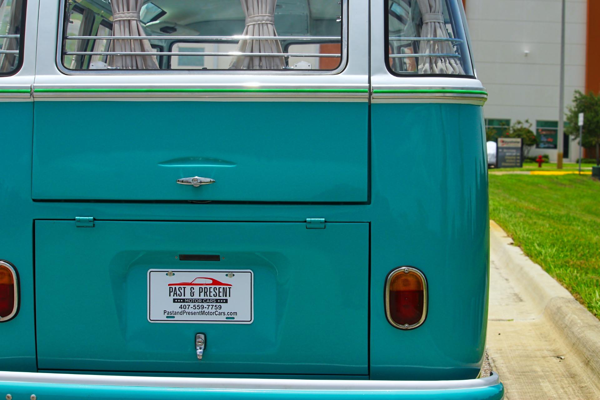 1964 Volkswagen Kombi 37