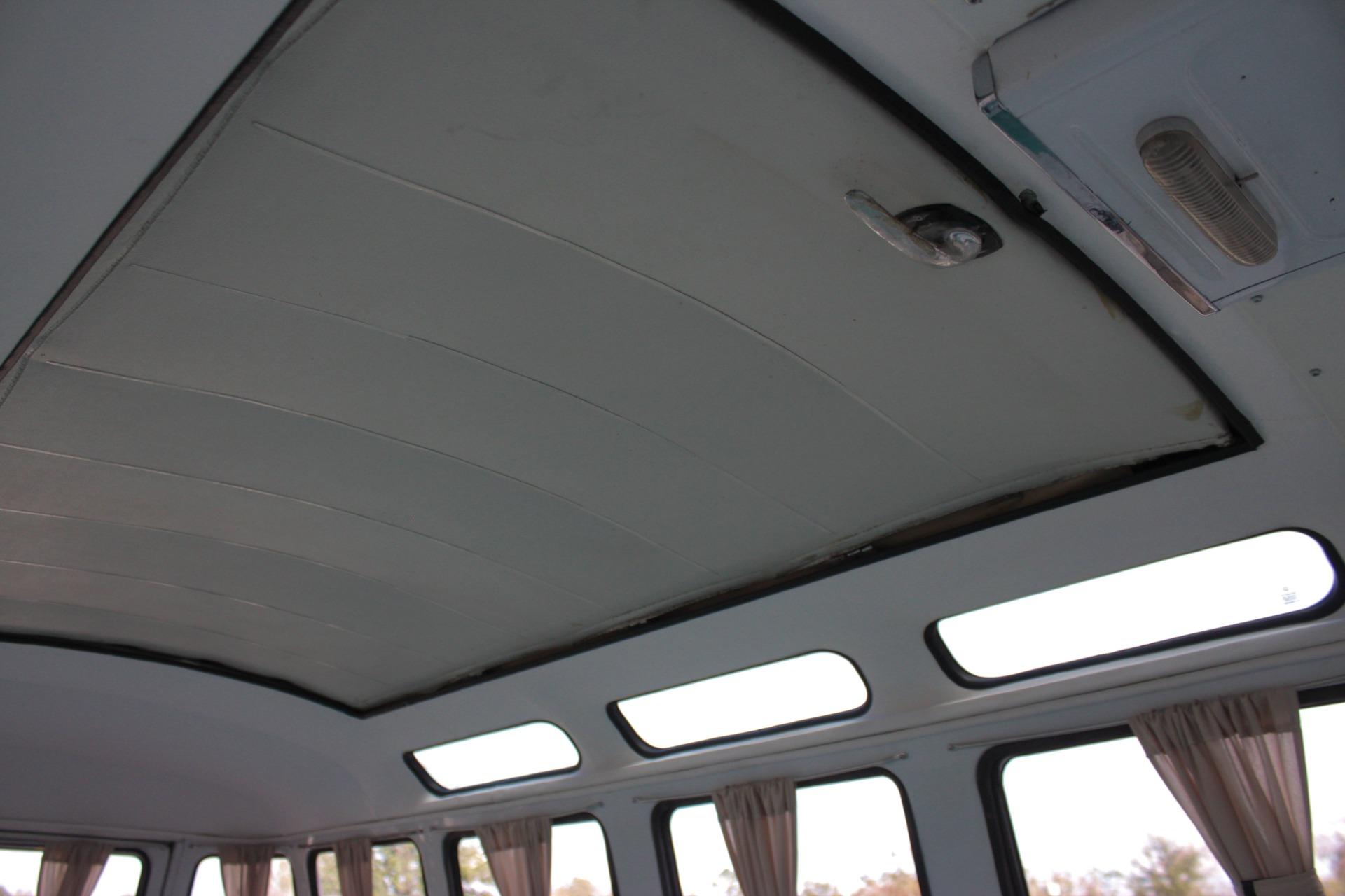 1964 Volkswagen Kombi 57