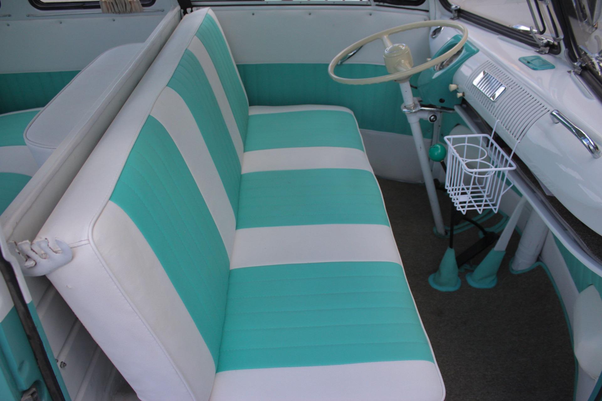 1964 Volkswagen Kombi 11