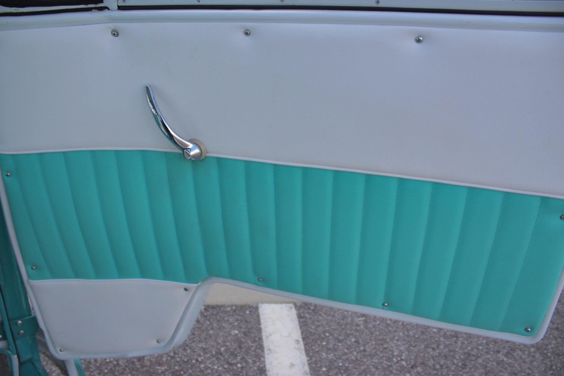 1964 Volkswagen Kombi 54