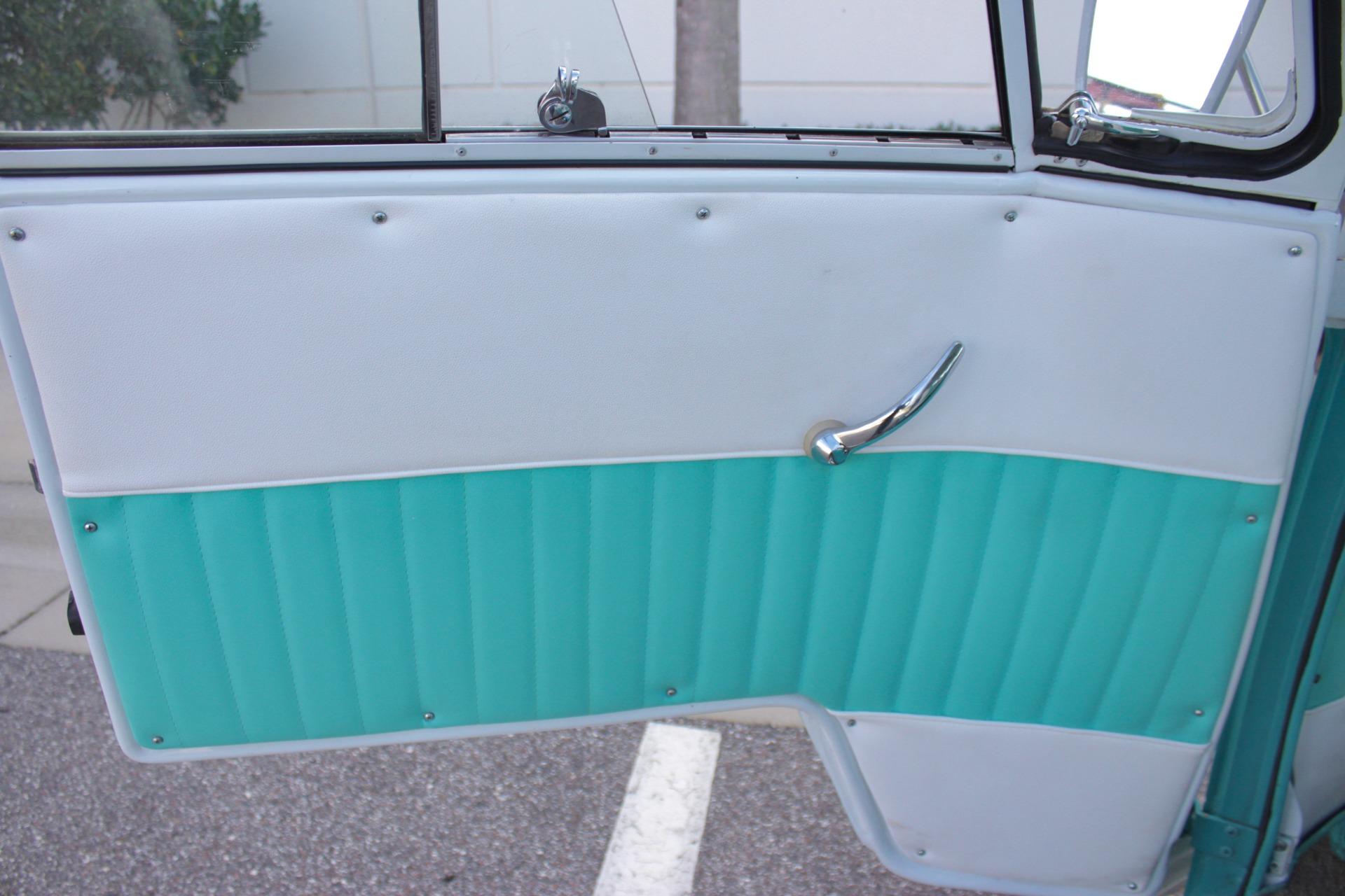 1964 Volkswagen Kombi 49