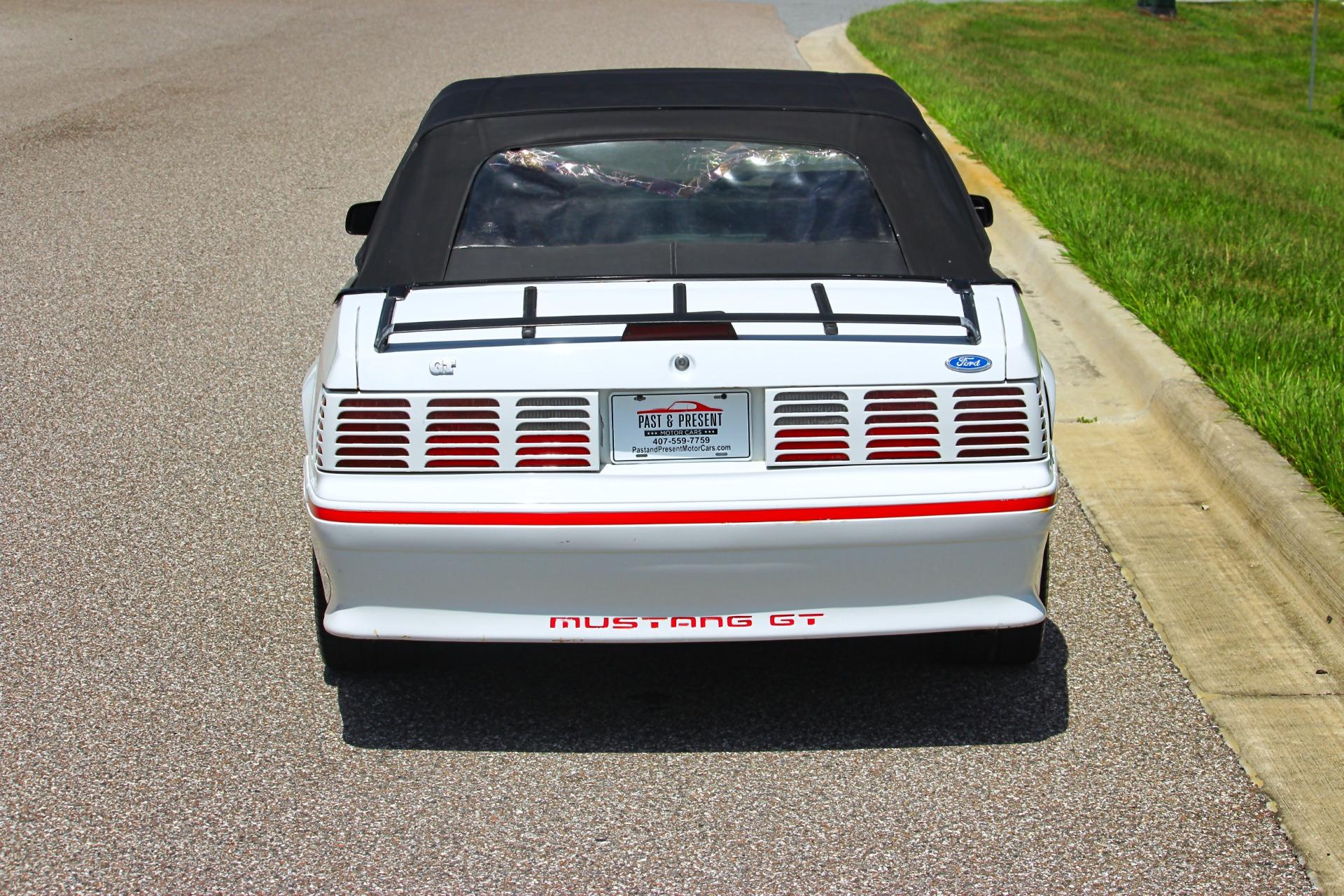 1987 Ford Mustang GT 61