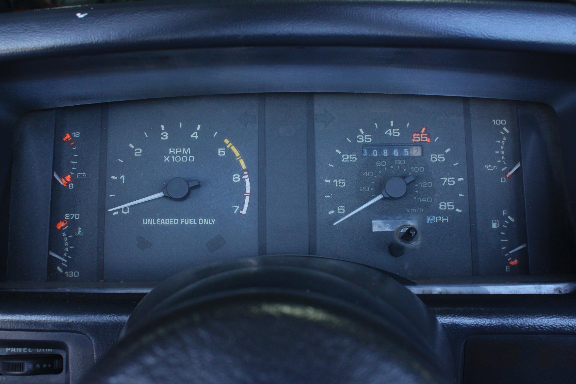 1987 Ford Mustang GT 31