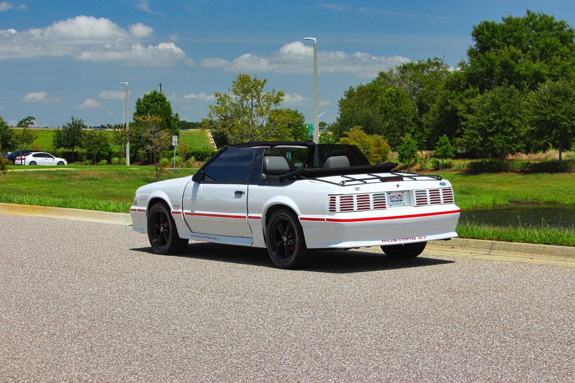 1987 Ford Mustang GT 81