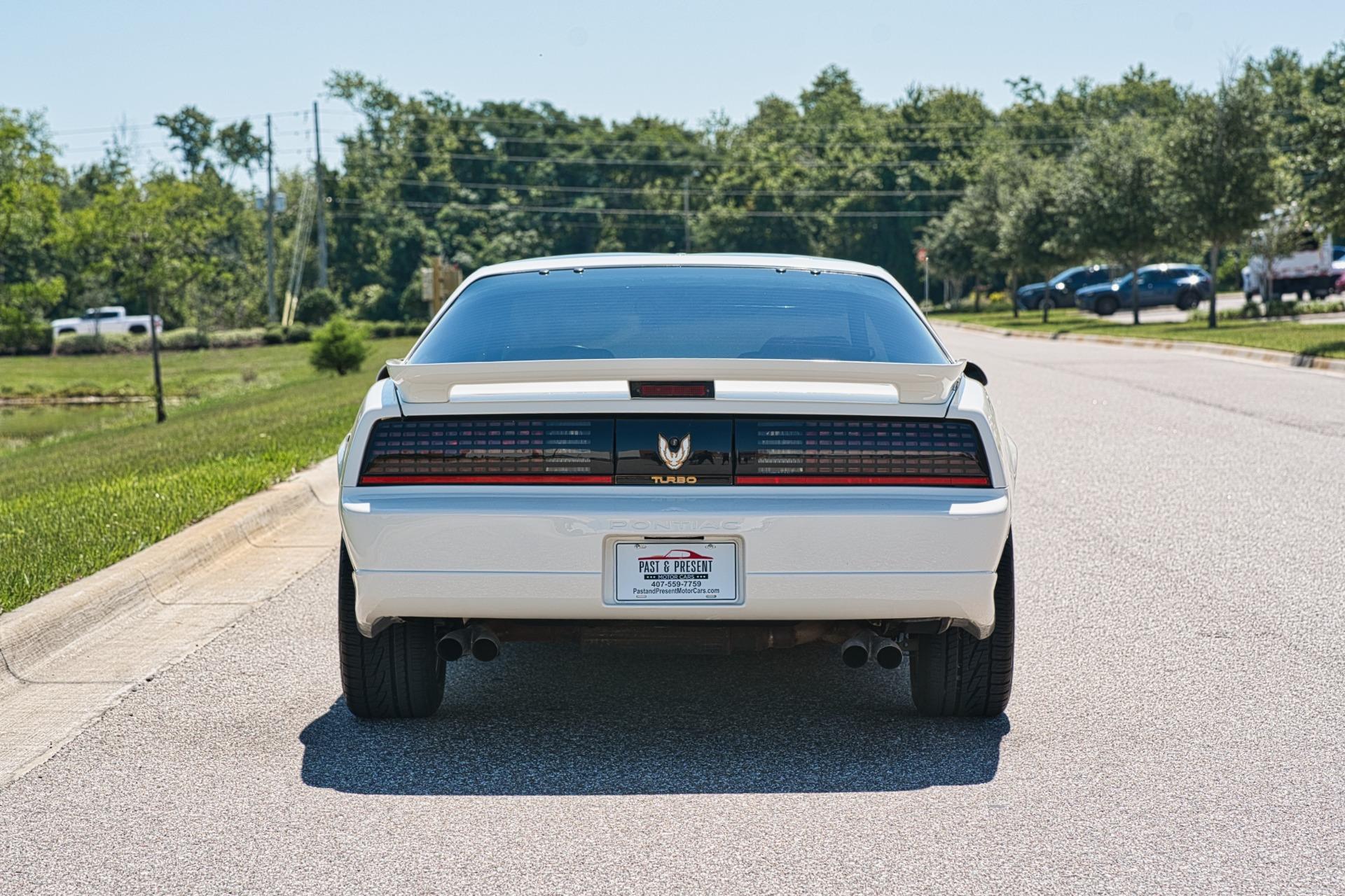 1989 Pontiac Trans AM 18