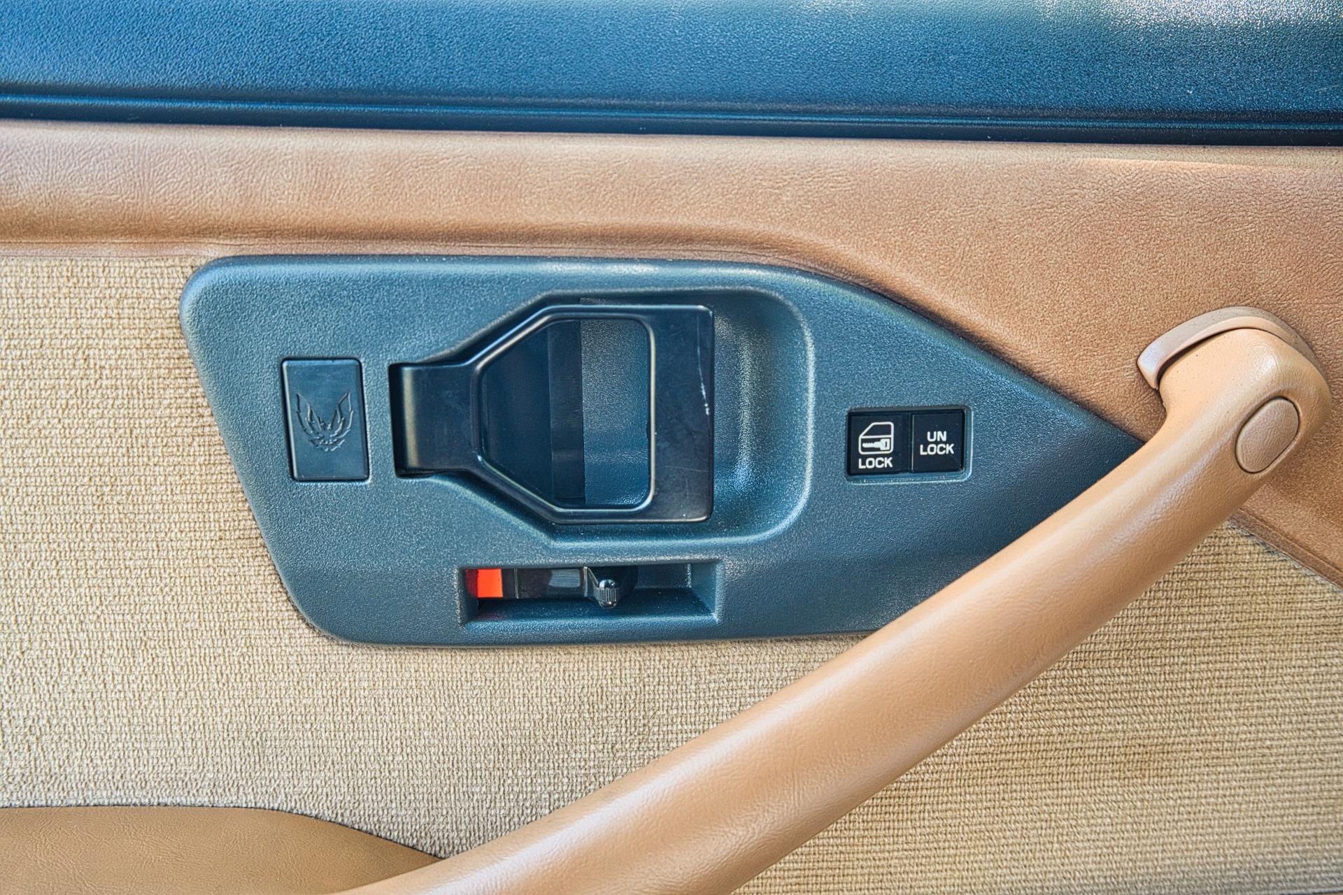 1989 Pontiac Trans AM 99