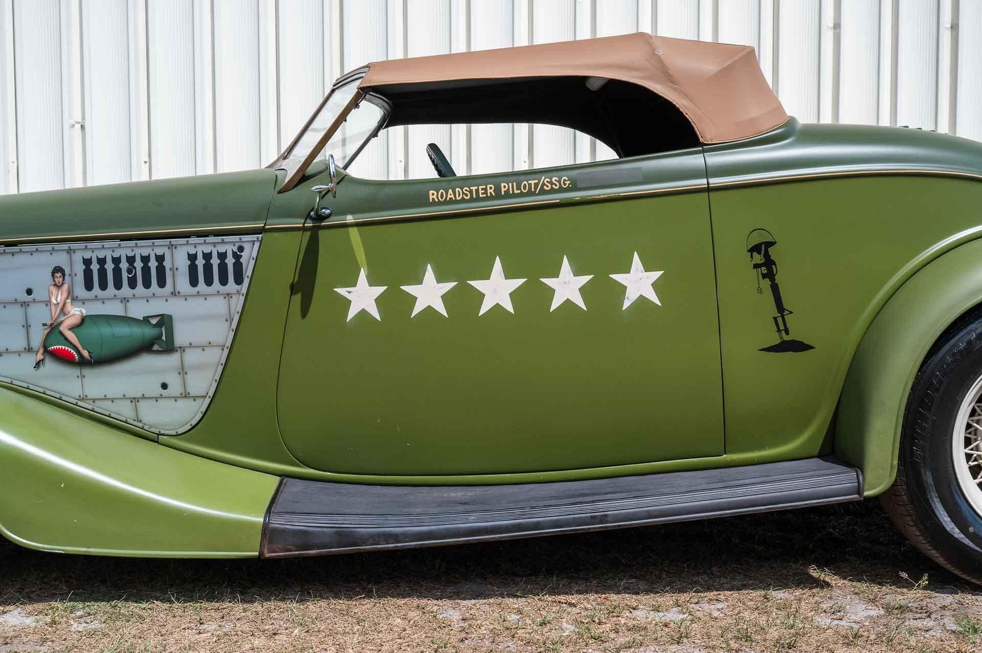 1933 Ford  Coupe 21