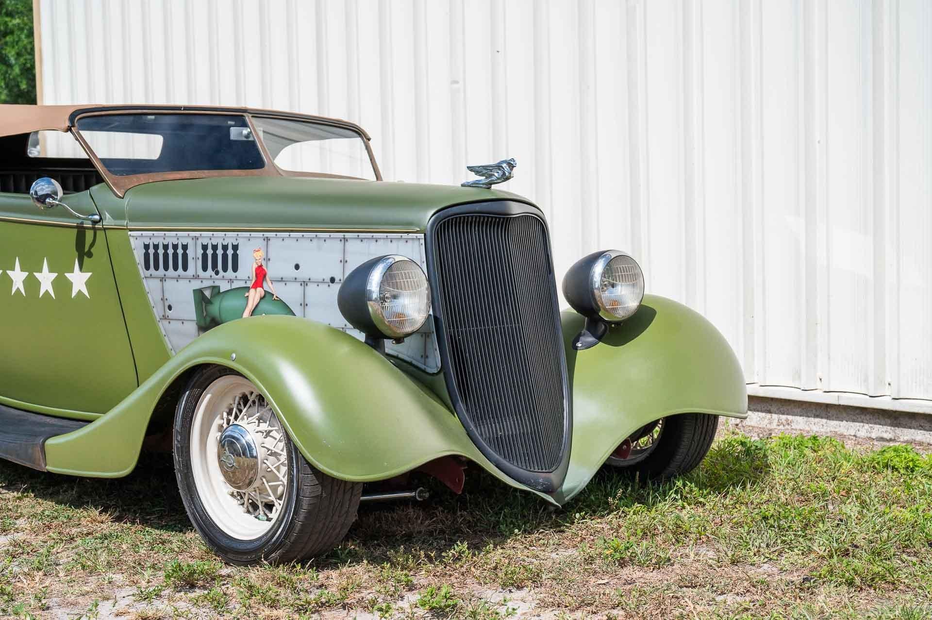 1933 Ford  Coupe 42
