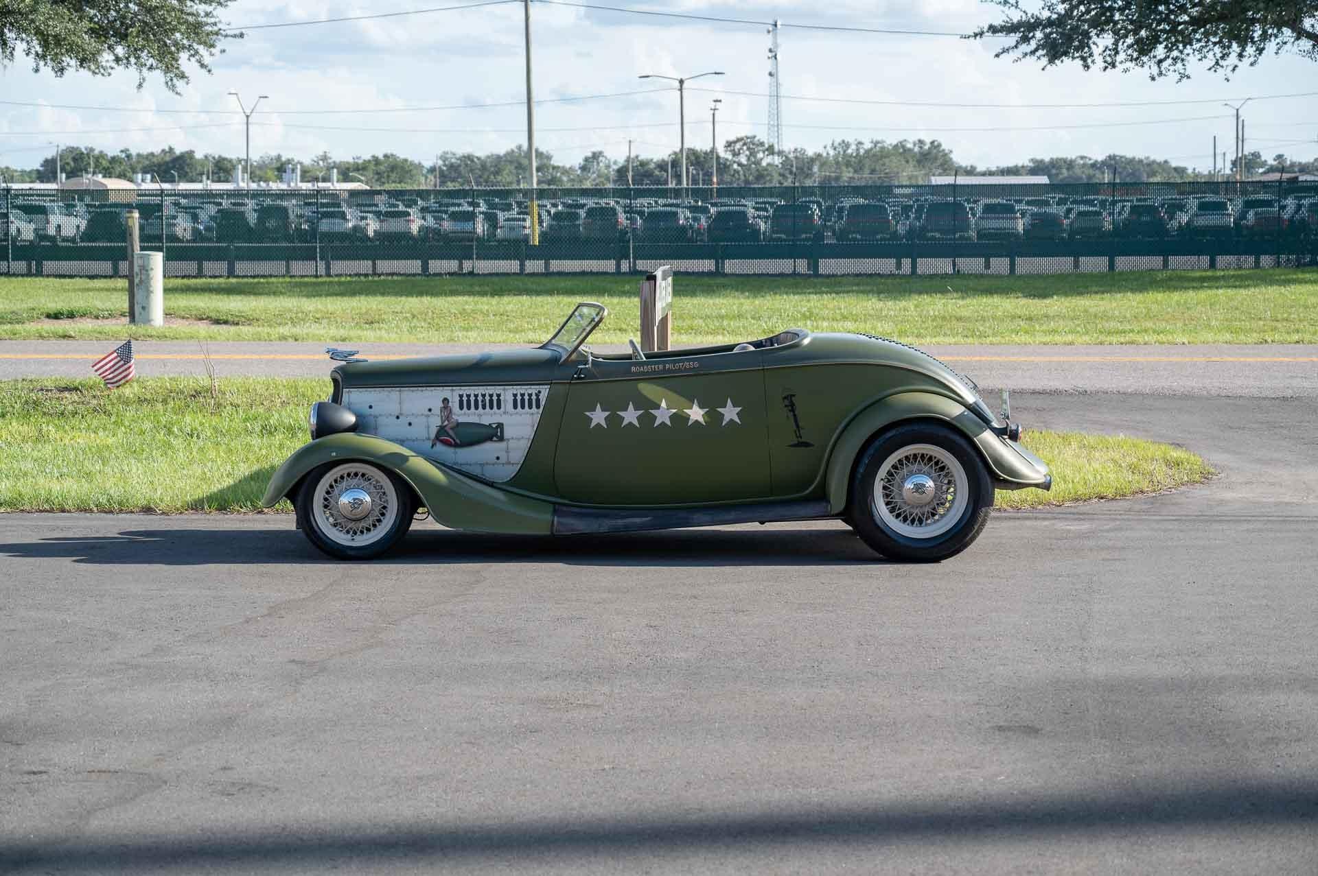 1933 Ford  Roadster 107