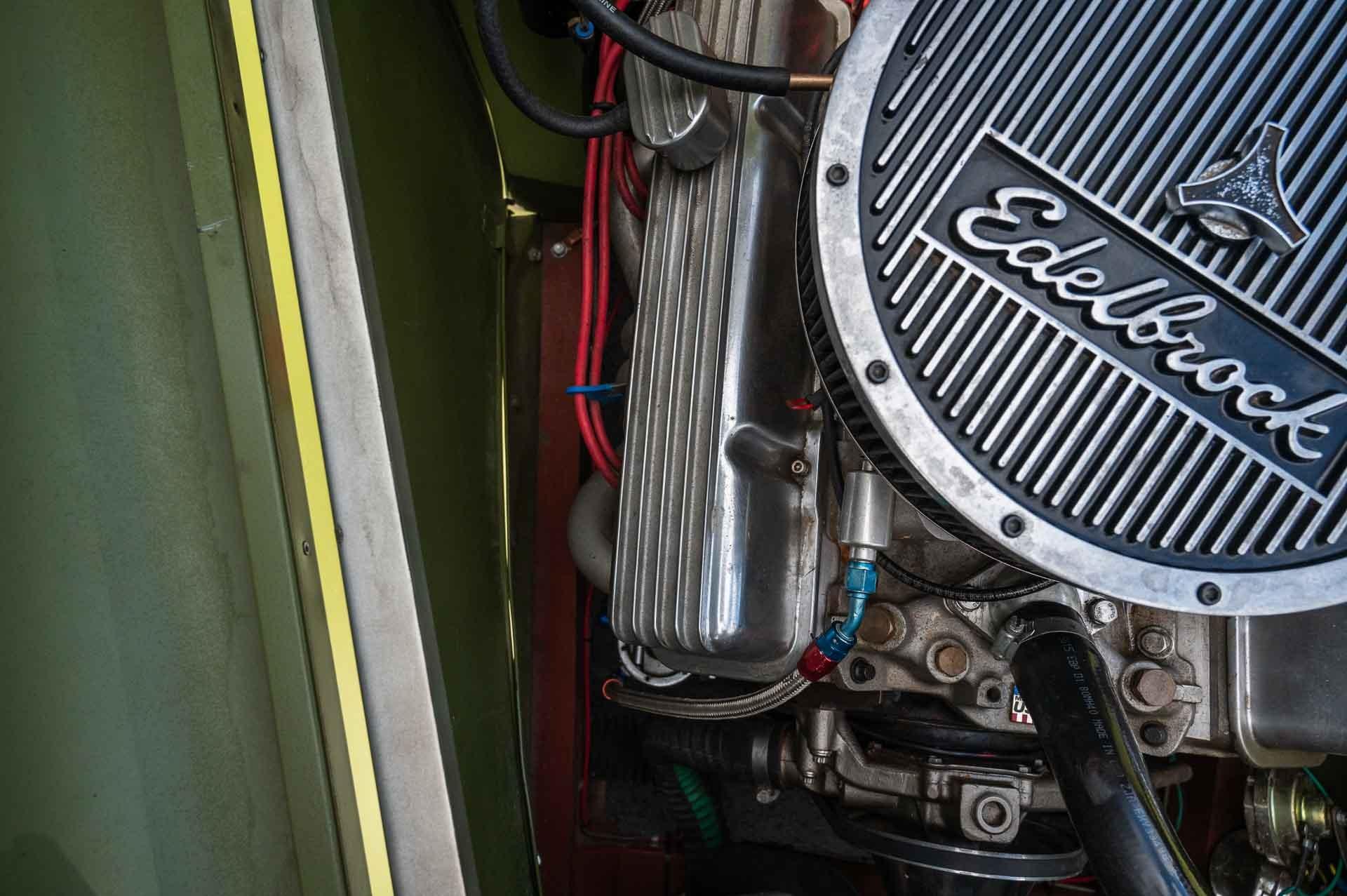 1933 Ford  Coupe 76