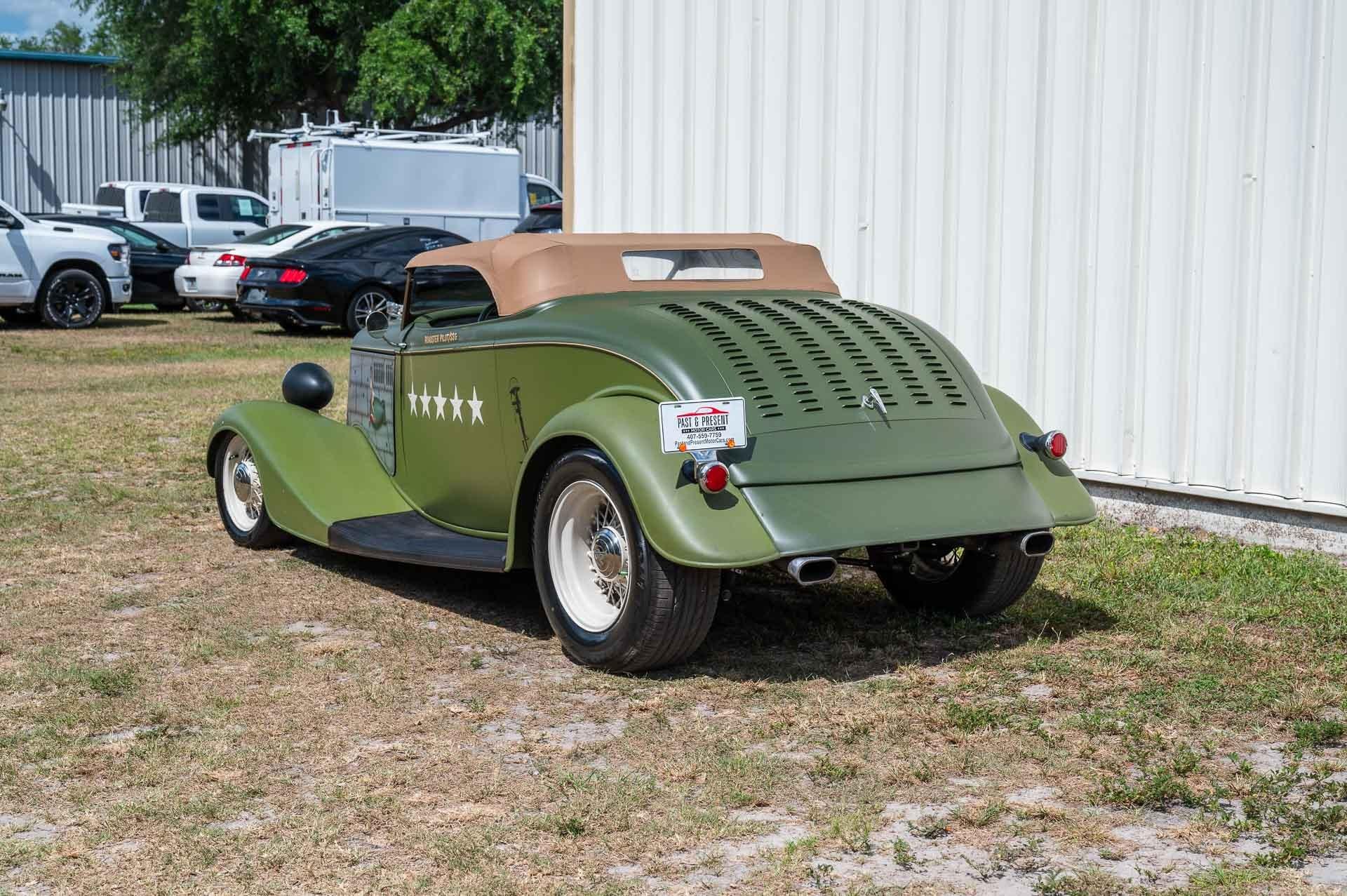 1933 Ford  Coupe 17