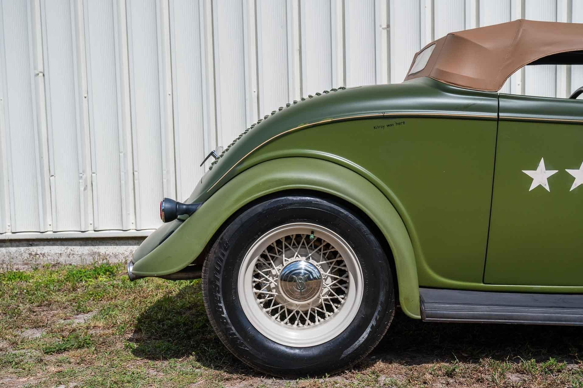 1933 Ford  Coupe 38