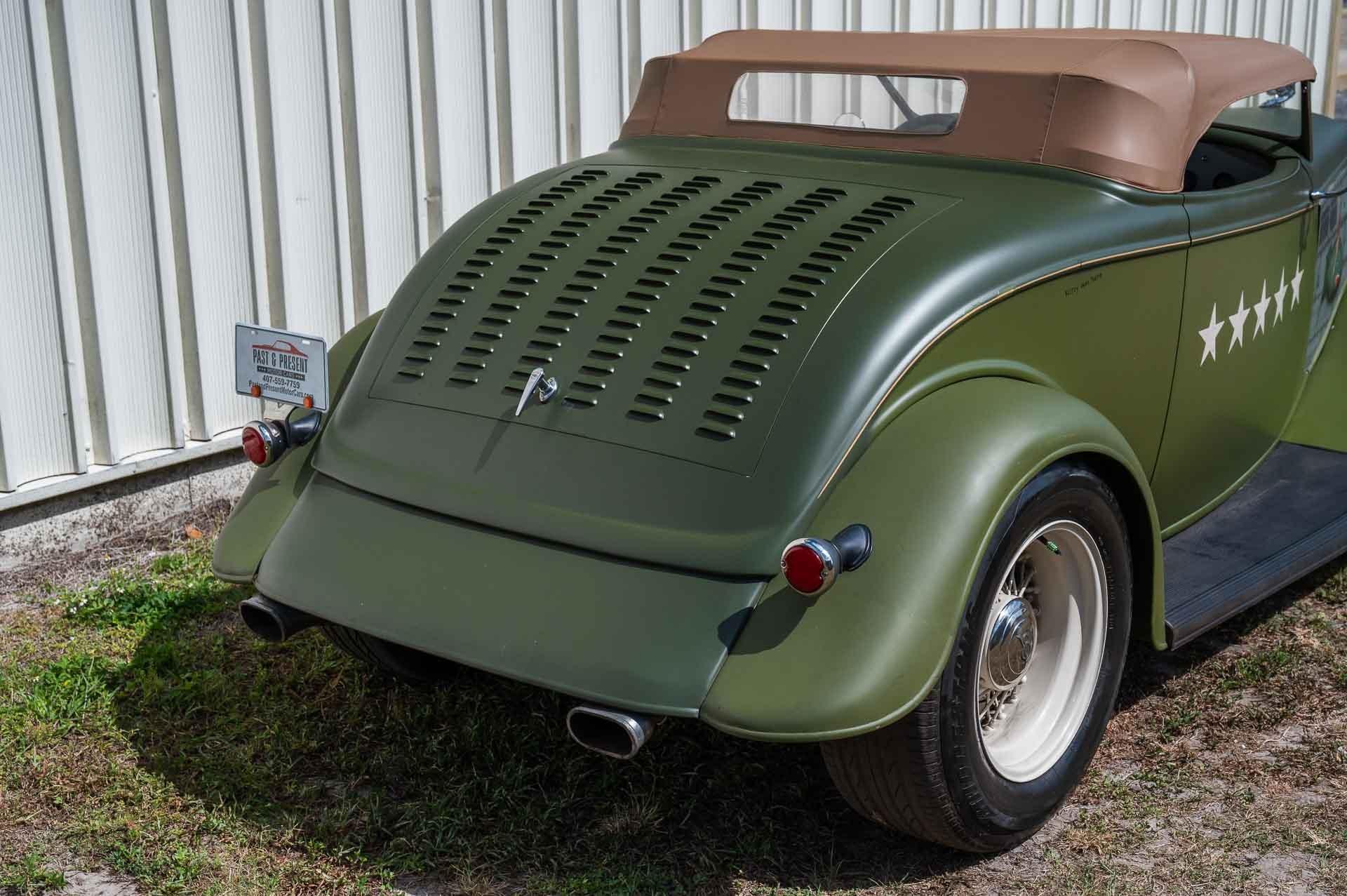 1933 Ford  Coupe 36