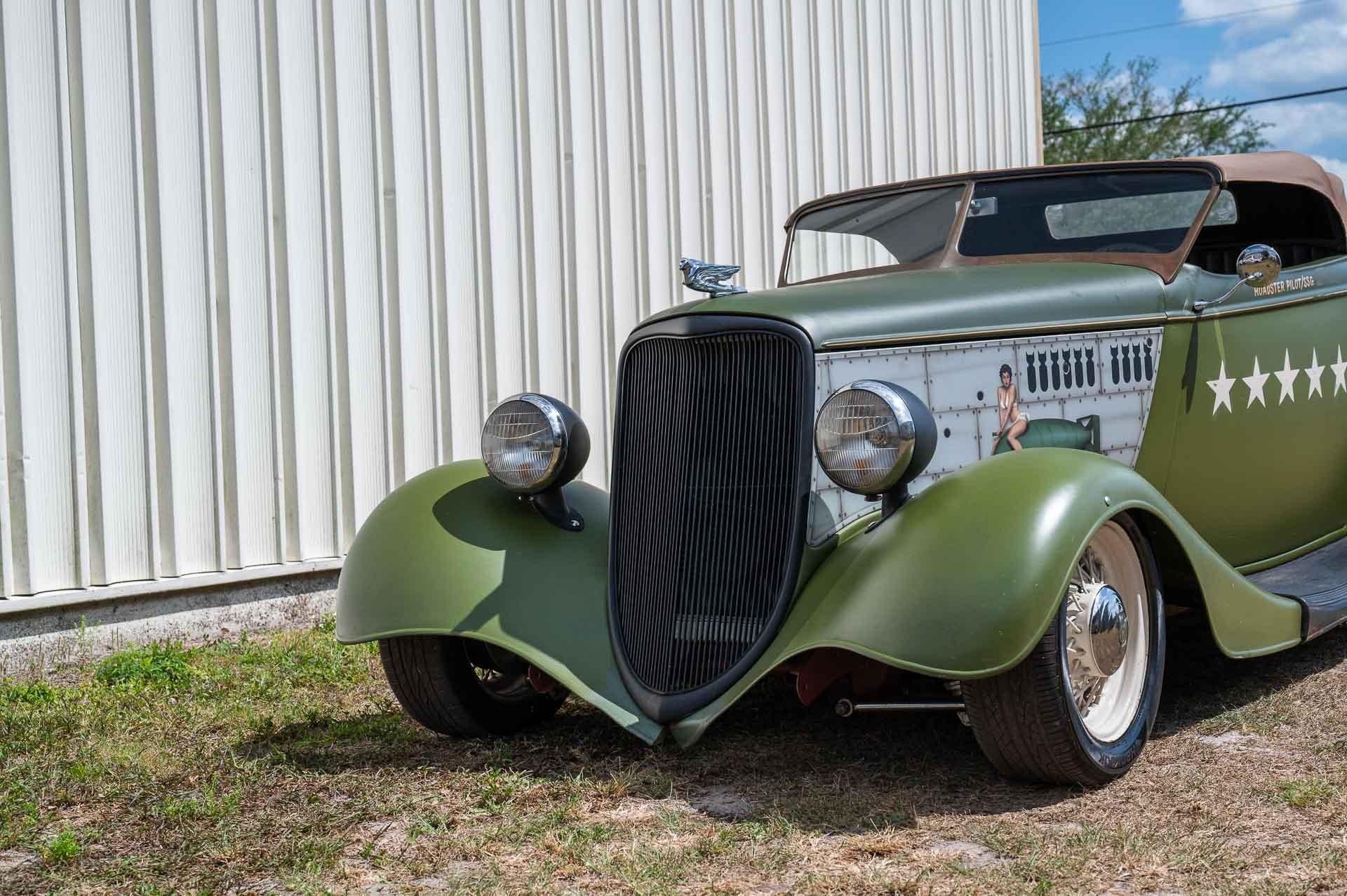 1933 Ford  Coupe 24
