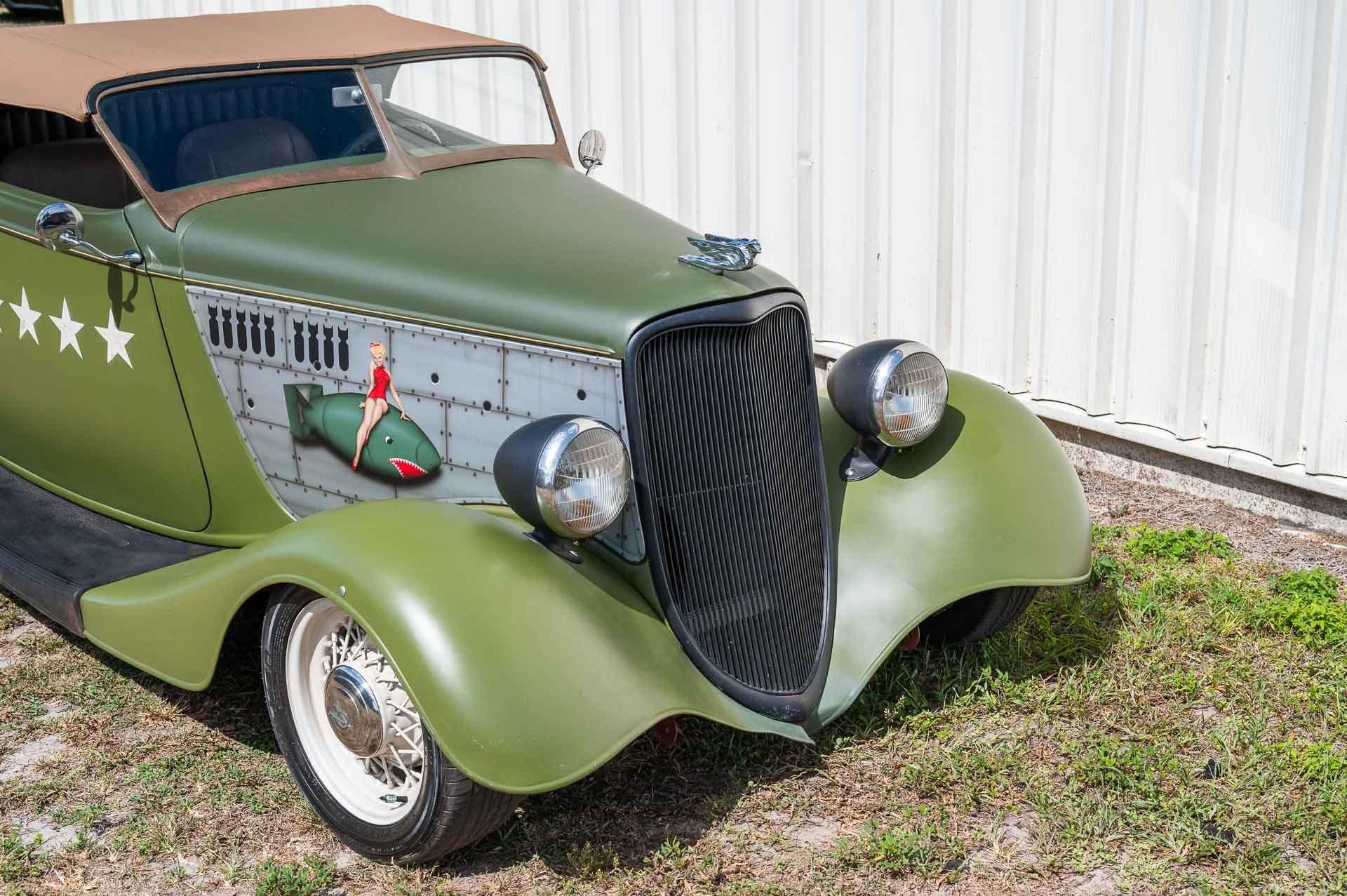 1933 Ford  Coupe 41
