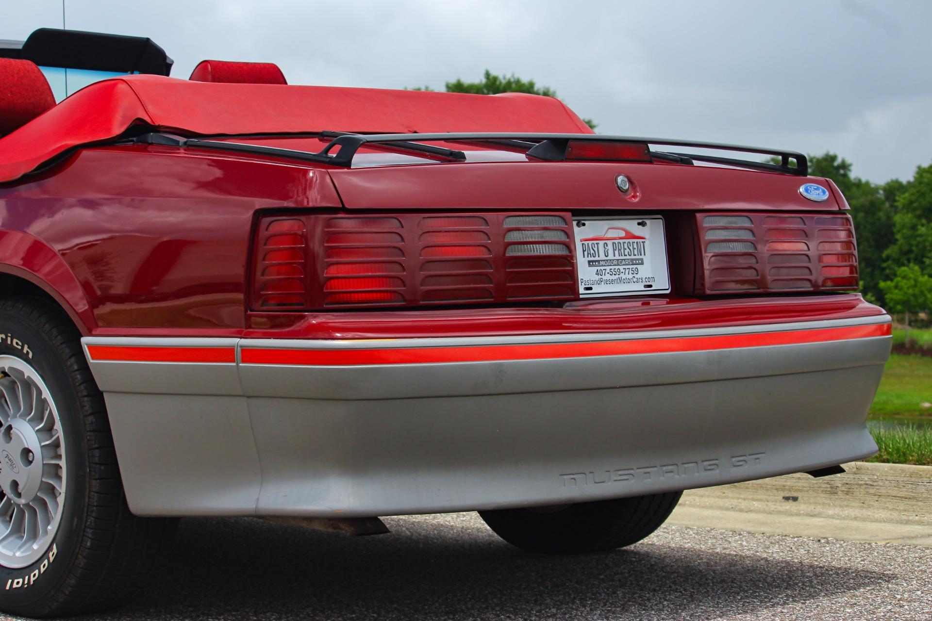 1988 Ford Mustang GT 27
