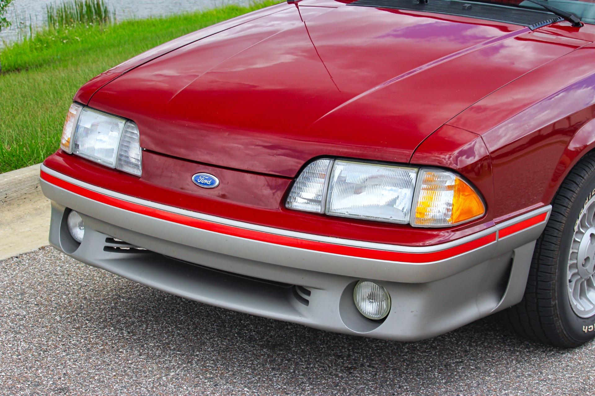 1988 Ford Mustang GT 31