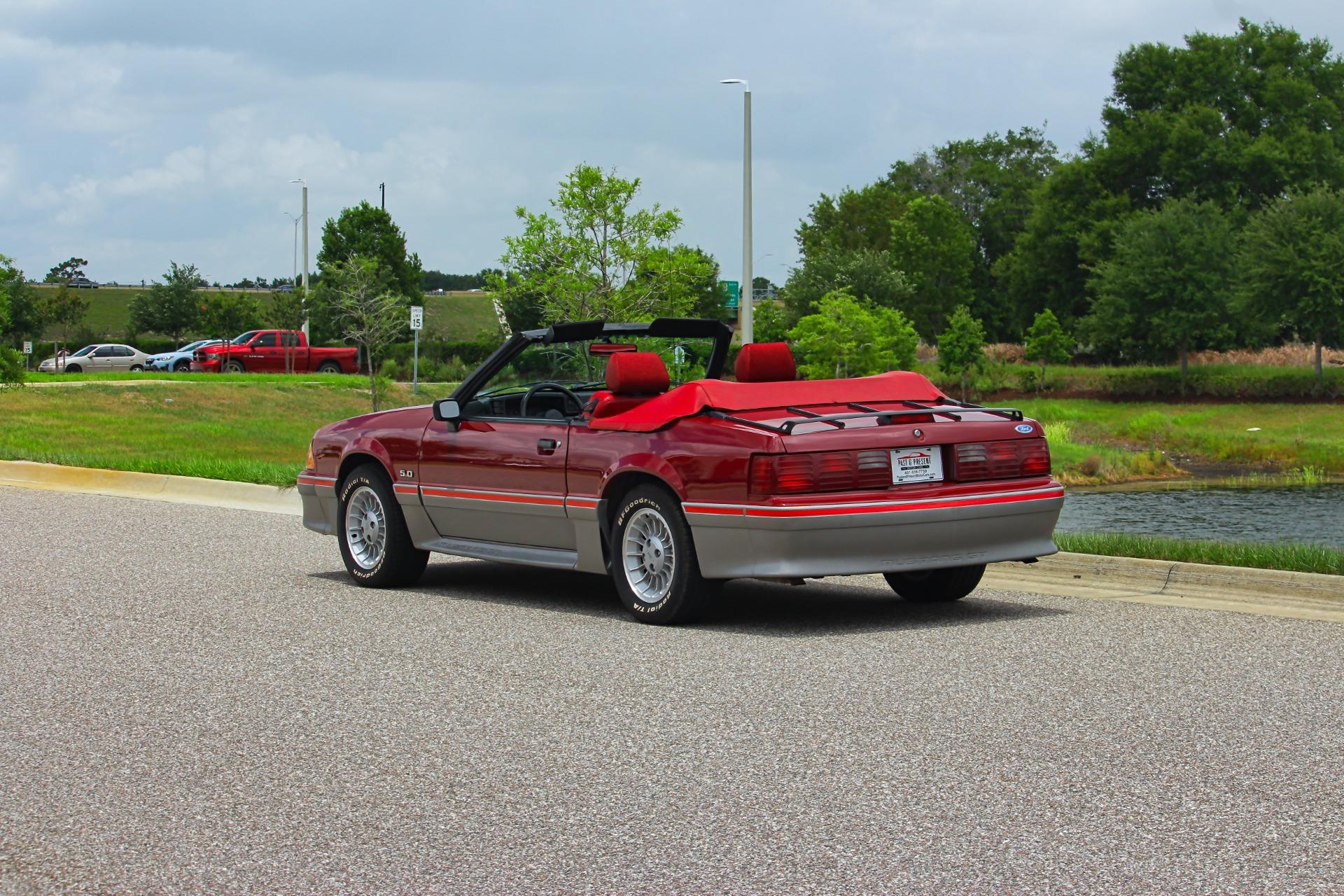 1988 Ford Mustang GT 21