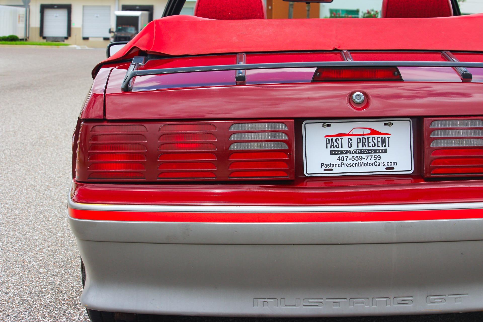 1988 Ford Mustang GT 25