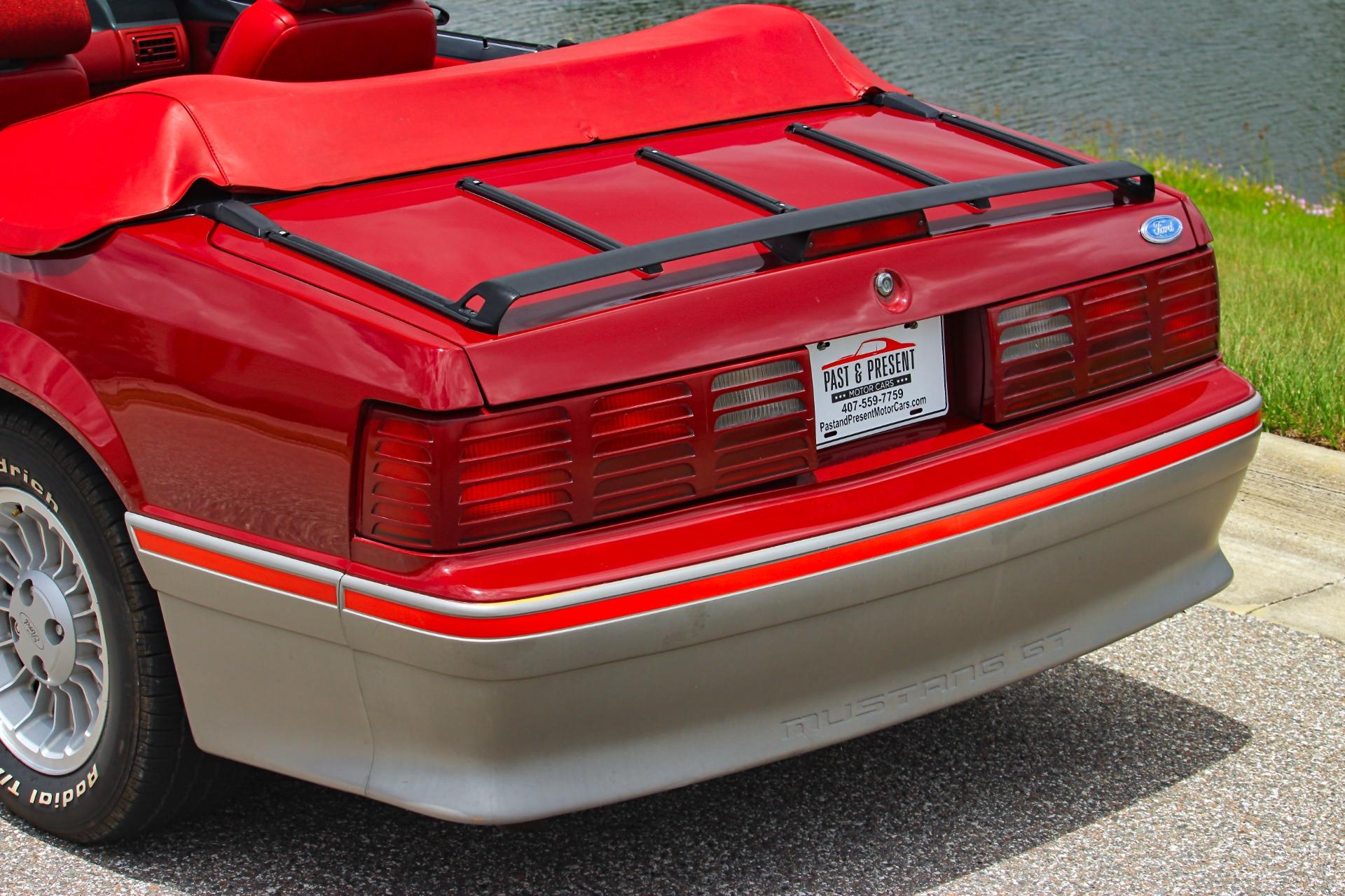 1988 Ford Mustang GT 26
