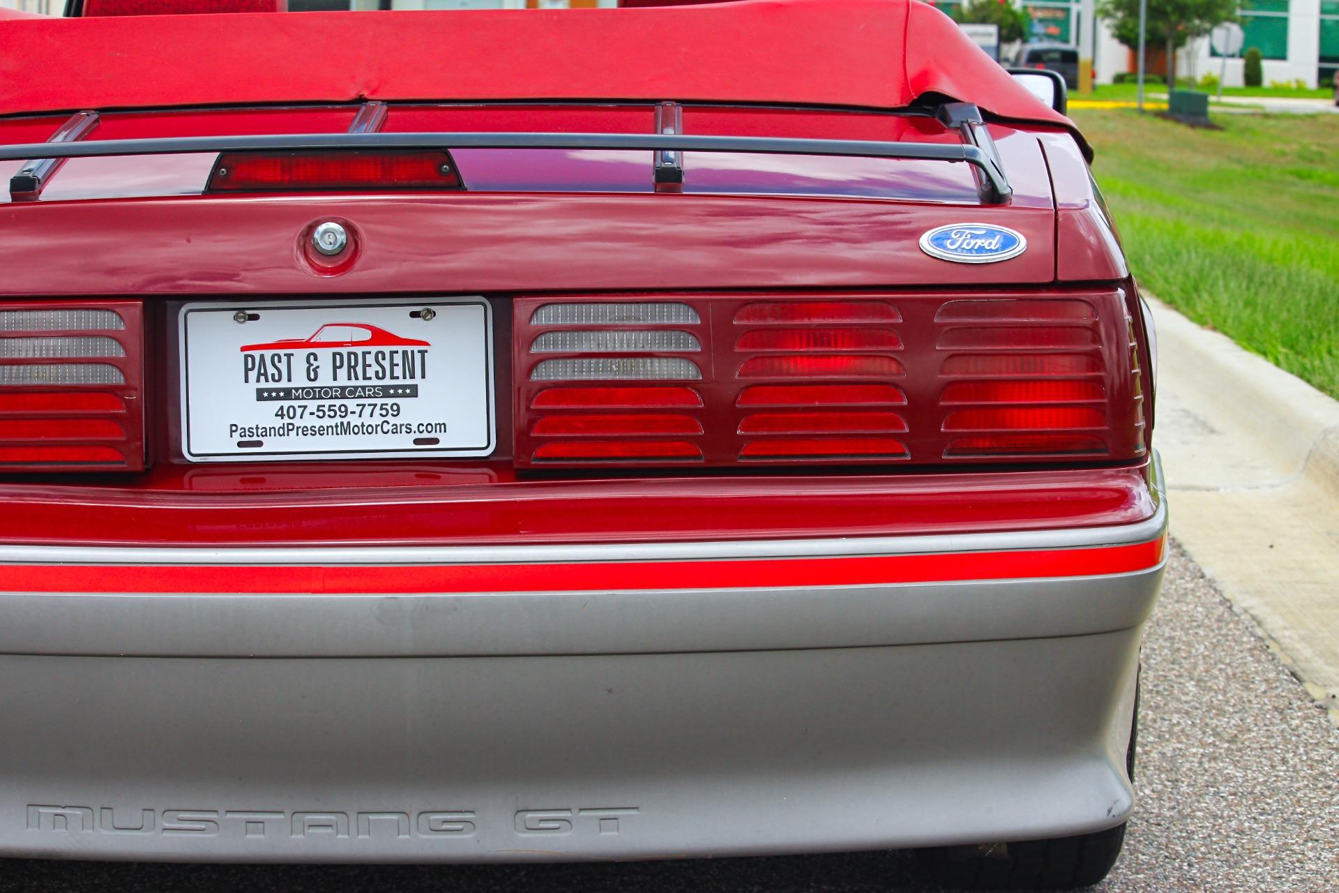 1988 Ford Mustang GT 24