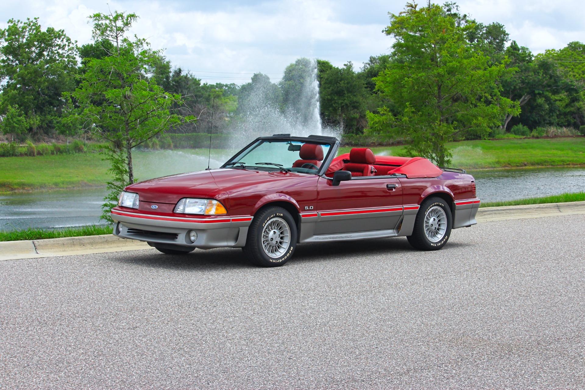 1988 Ford Mustang GT 18