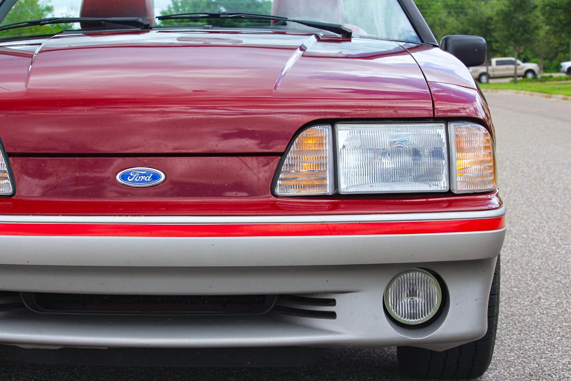 1988 Ford Mustang GT 33