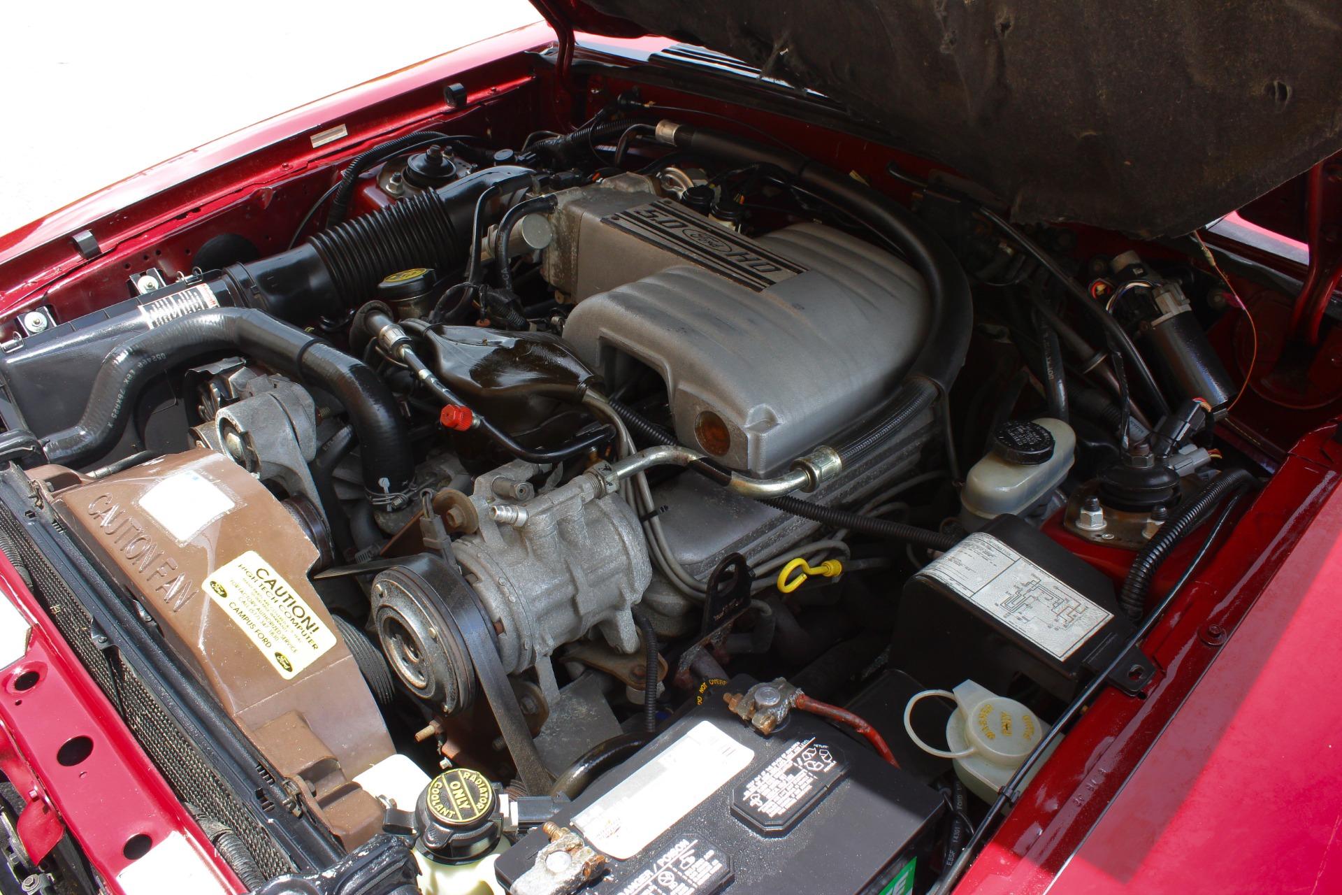 1988 Ford Mustang GT 16