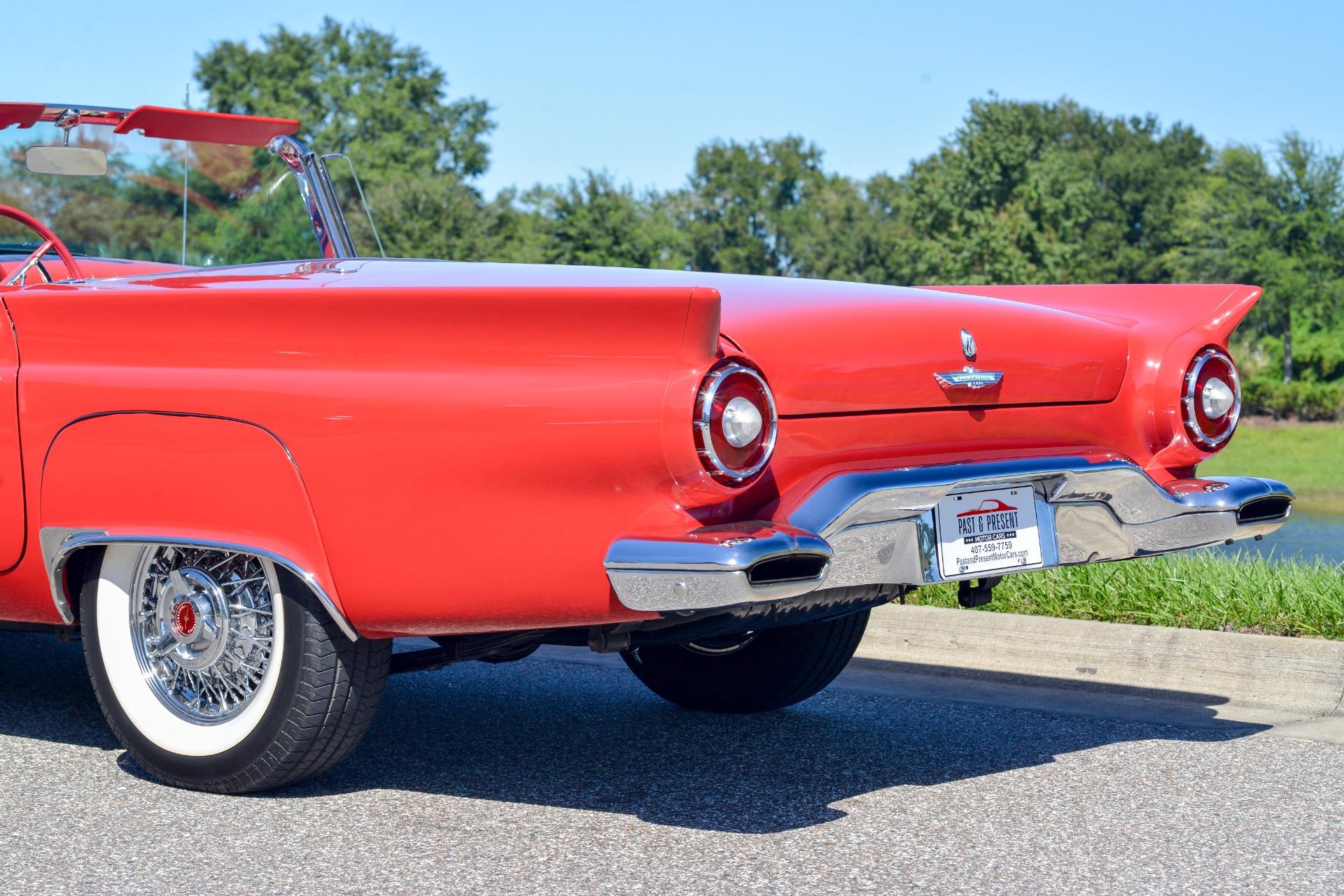 1957 Ford Thunderbird 31