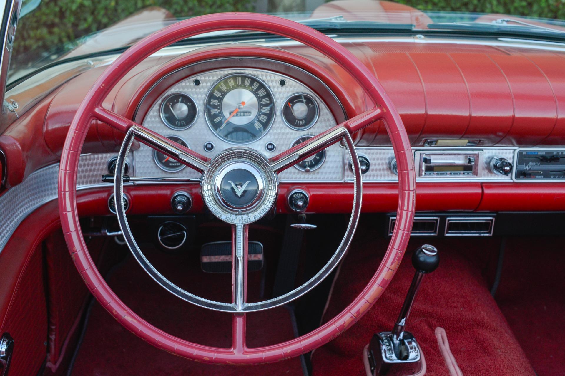 1957 Ford Thunderbird 70
