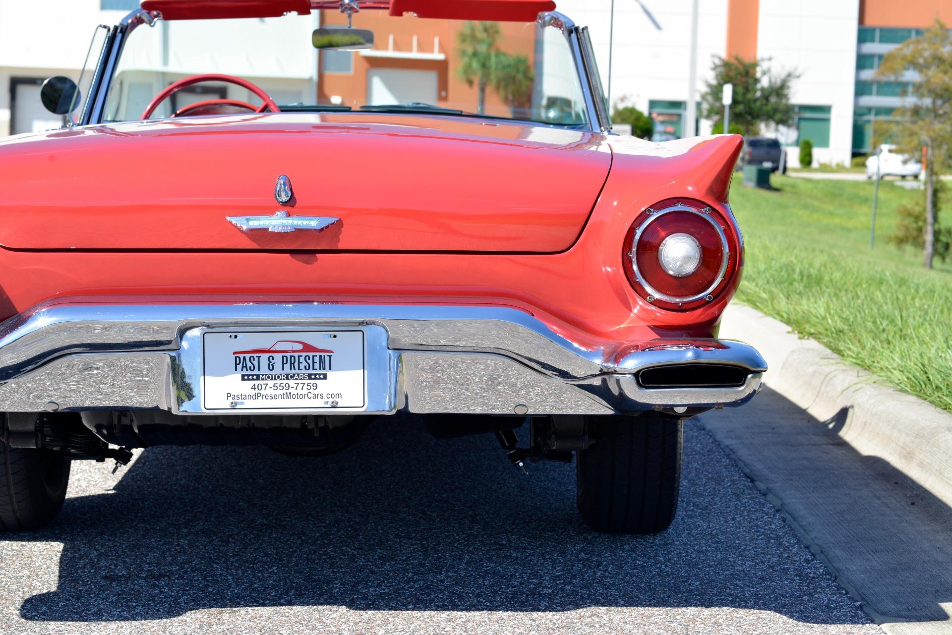1957 Ford Thunderbird 28