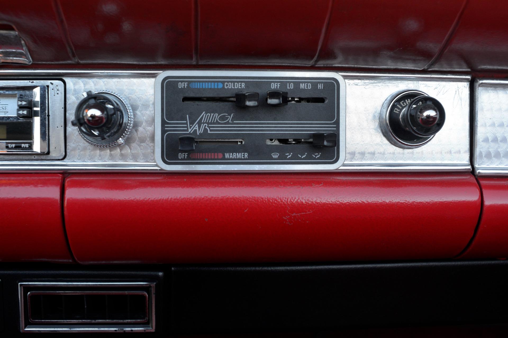 1957 Ford Thunderbird 73