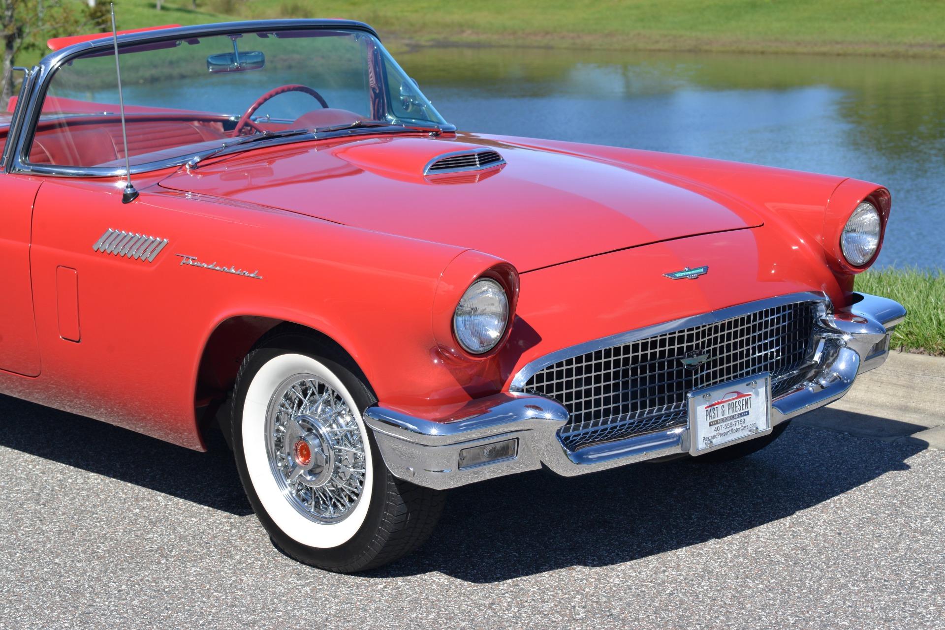 1957 Ford Thunderbird 41