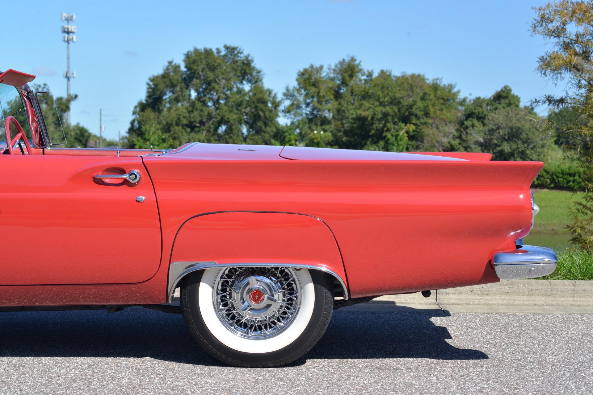 1957 Ford Thunderbird 32