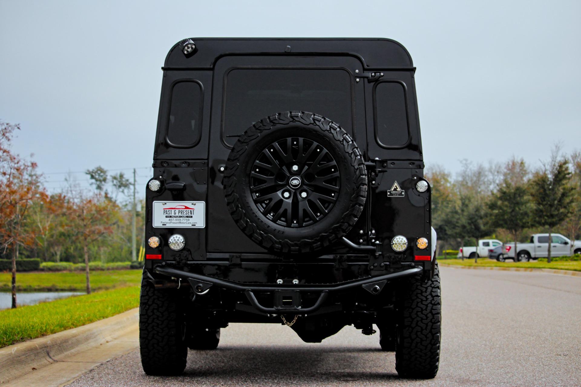 1989 Land Rover Defender 37